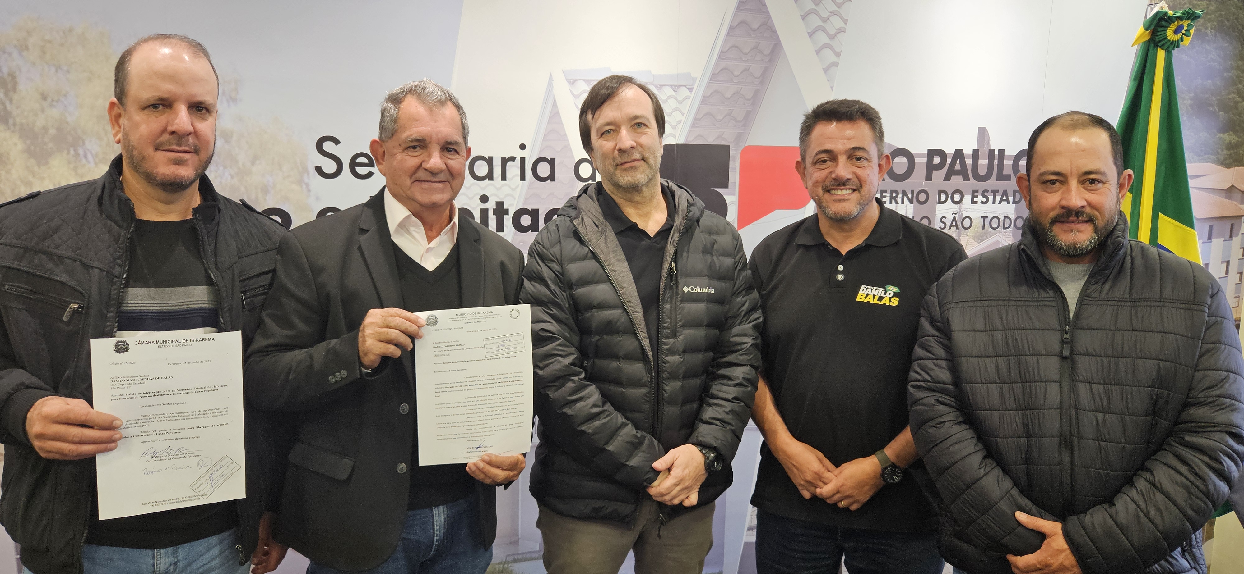 Deputado Danilo Balas (segundo à direita)<a style='float:right;color:#ccc' href='https://www3.al.sp.gov.br/repositorio/noticia/N-06-2025/fg347507.jpg' target=_blank><i class='bi bi-zoom-in'></i> Clique para ver a imagem </a>