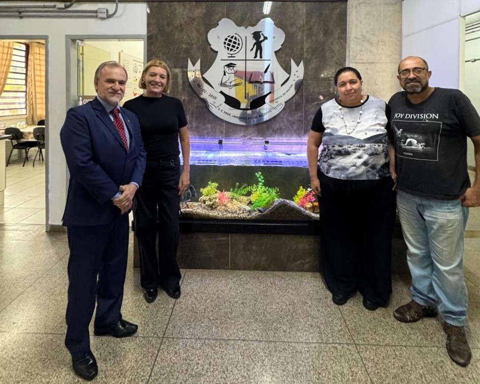 E.E. Prof Januário Sylvio Pezzotti é reformada<a style='float:right;color:#ccc' href='https://www3.al.sp.gov.br/repositorio/noticia/N-06-2025/fg347521.jpeg' target=_blank><i class='bi bi-zoom-in'></i> Clique para ver a imagem </a>