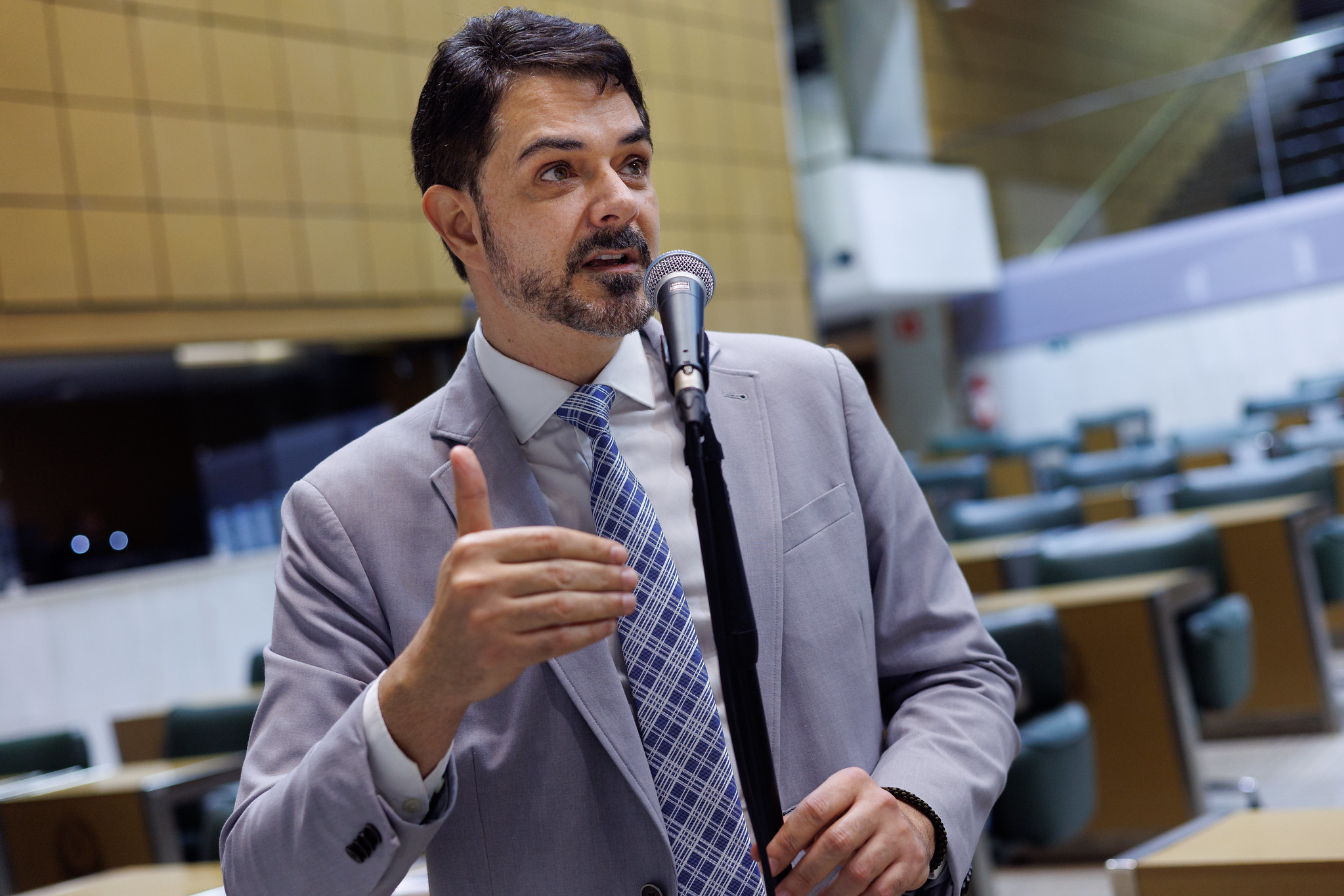 Deputado Ortiz Júnior<a style='float:right;color:#ccc' href='https://www3.al.sp.gov.br/repositorio/noticia/N-06-2025/fg348080.jpg' target=_blank><i class='bi bi-zoom-in'></i> Clique para ver a imagem </a>