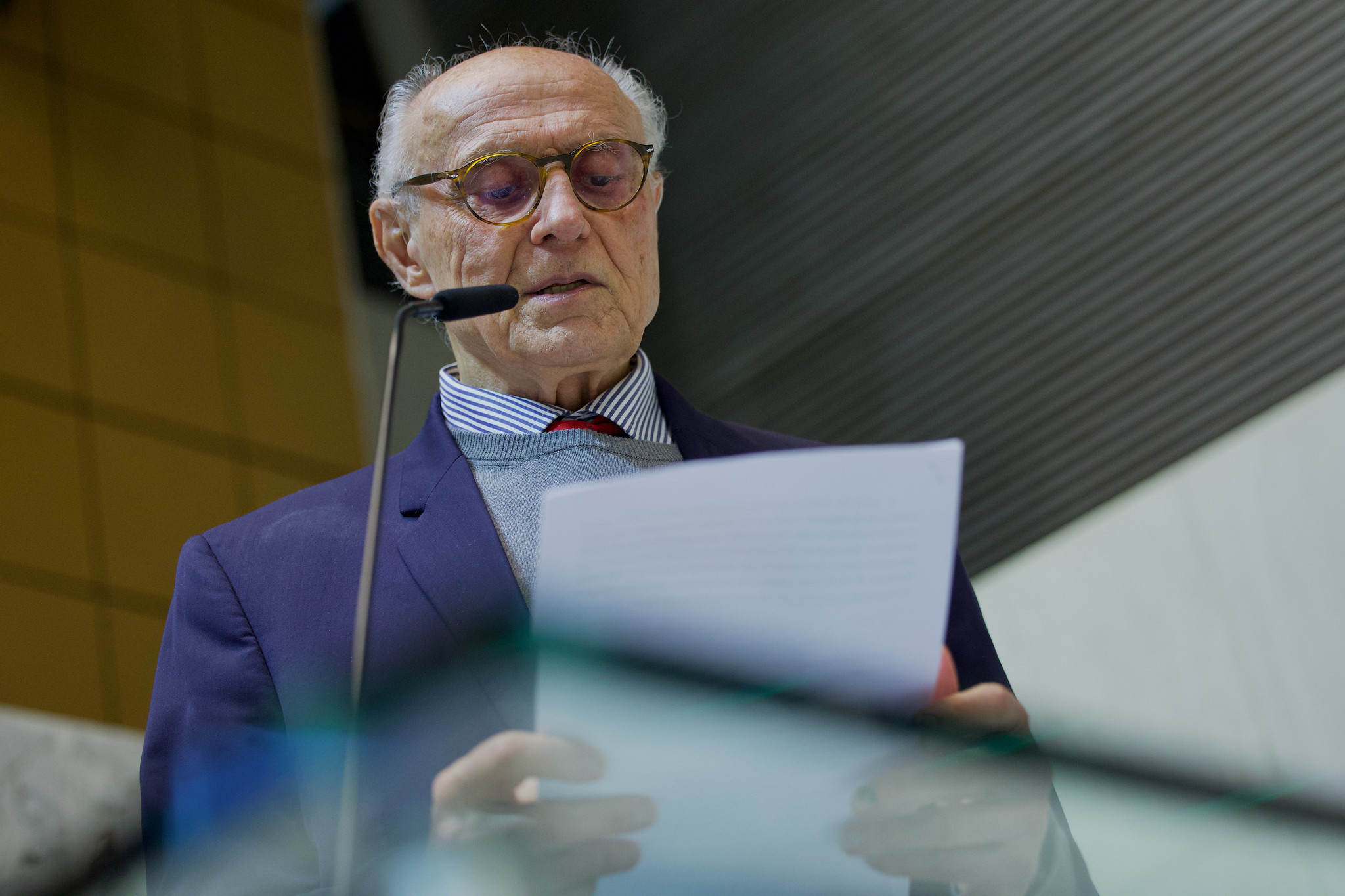 Dep. Eduardo Suplicy (PT): Favela do Moinho<a style='float:right;color:#ccc' href='https://www3.al.sp.gov.br/repositorio/noticia/N-06-2025/fg348261.jpg' target=_blank><i class='bi bi-zoom-in'></i> Clique para ver a imagem </a>