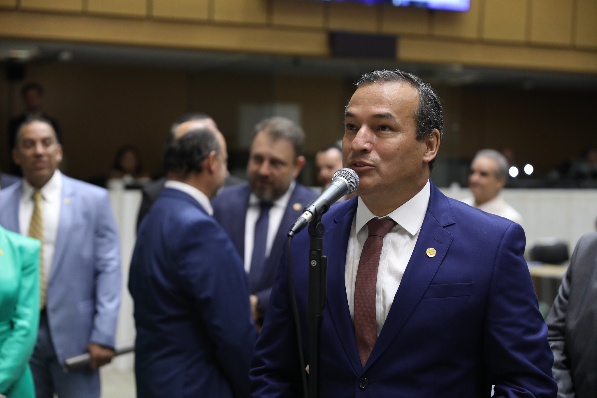 Rogério Santos: fortalecendo laços familiares<a style='float:right;color:#ccc' href='https://www3.al.sp.gov.br/repositorio/noticia/N-06-2025/fg348421.jpg' target=_blank><i class='bi bi-zoom-in'></i> Clique para ver a imagem </a>