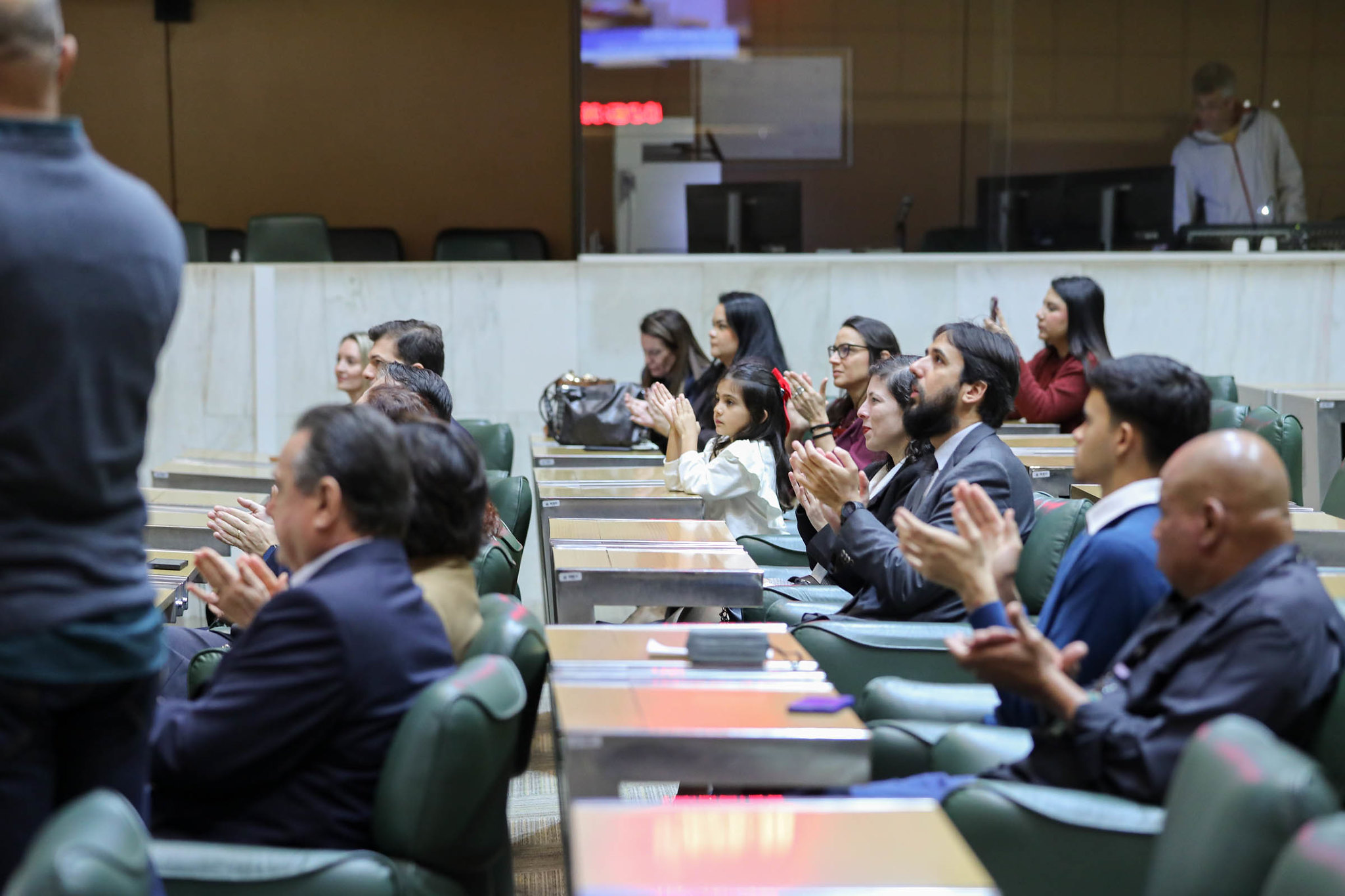 Colegas do MPC paticipam da cerim�nia <a style='float:right' href='https://www3.al.sp.gov.br/repositorio/noticia/N-06-2026/fg365528.jpg' target=_blank><img src='/_img/material-file-download-white.png' width='14px' alt='Clique para baixar a imagem'></a>