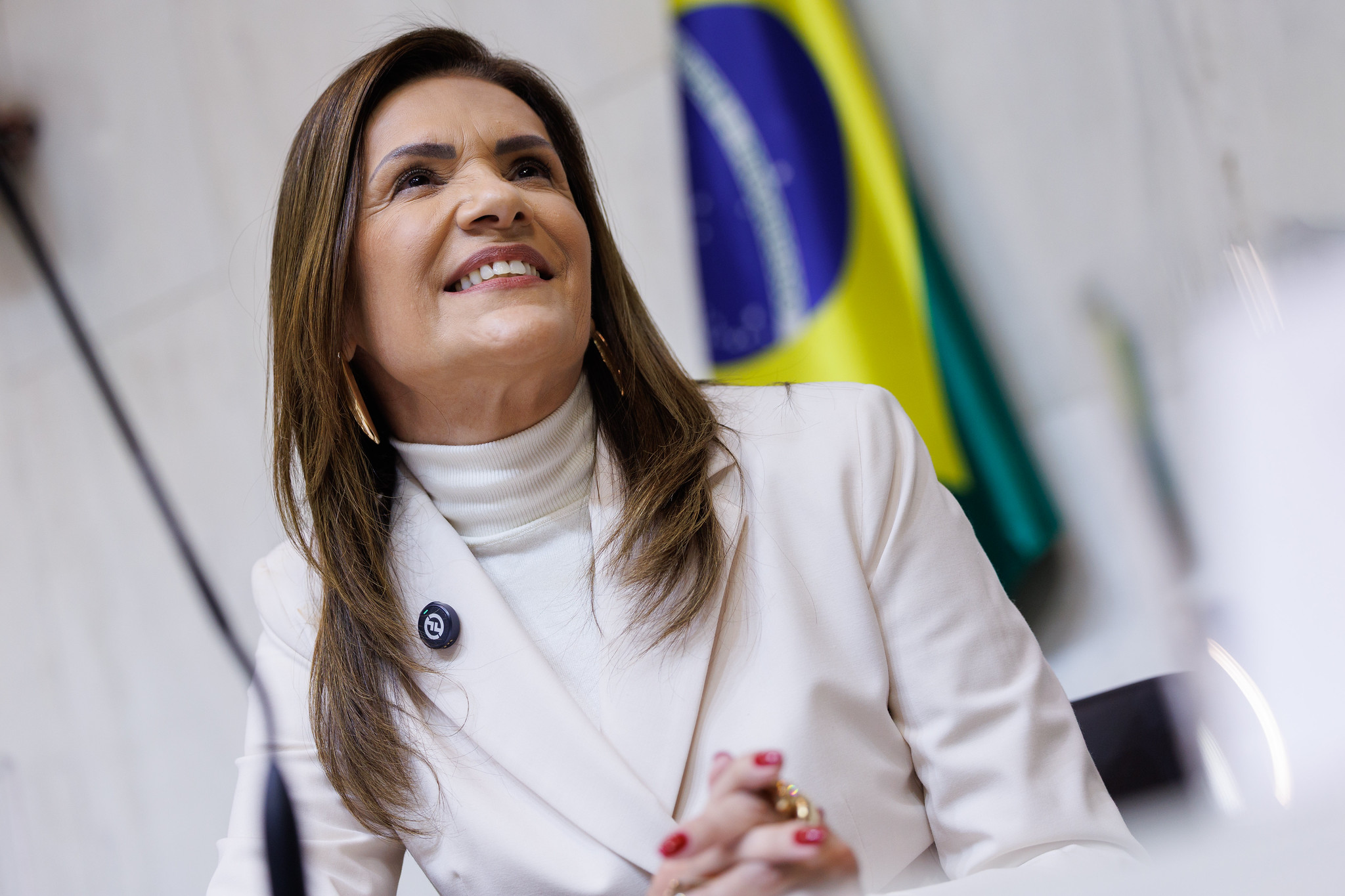 deputada Val�ria Bolsonaro (PL)<a style='float:right' href='https://www3.al.sp.gov.br/repositorio/noticia/N-06-2026/fg365533.jpg' target=_blank><img src='/_img/material-file-download-white.png' width='14px' alt='Clique para baixar a imagem'></a>
