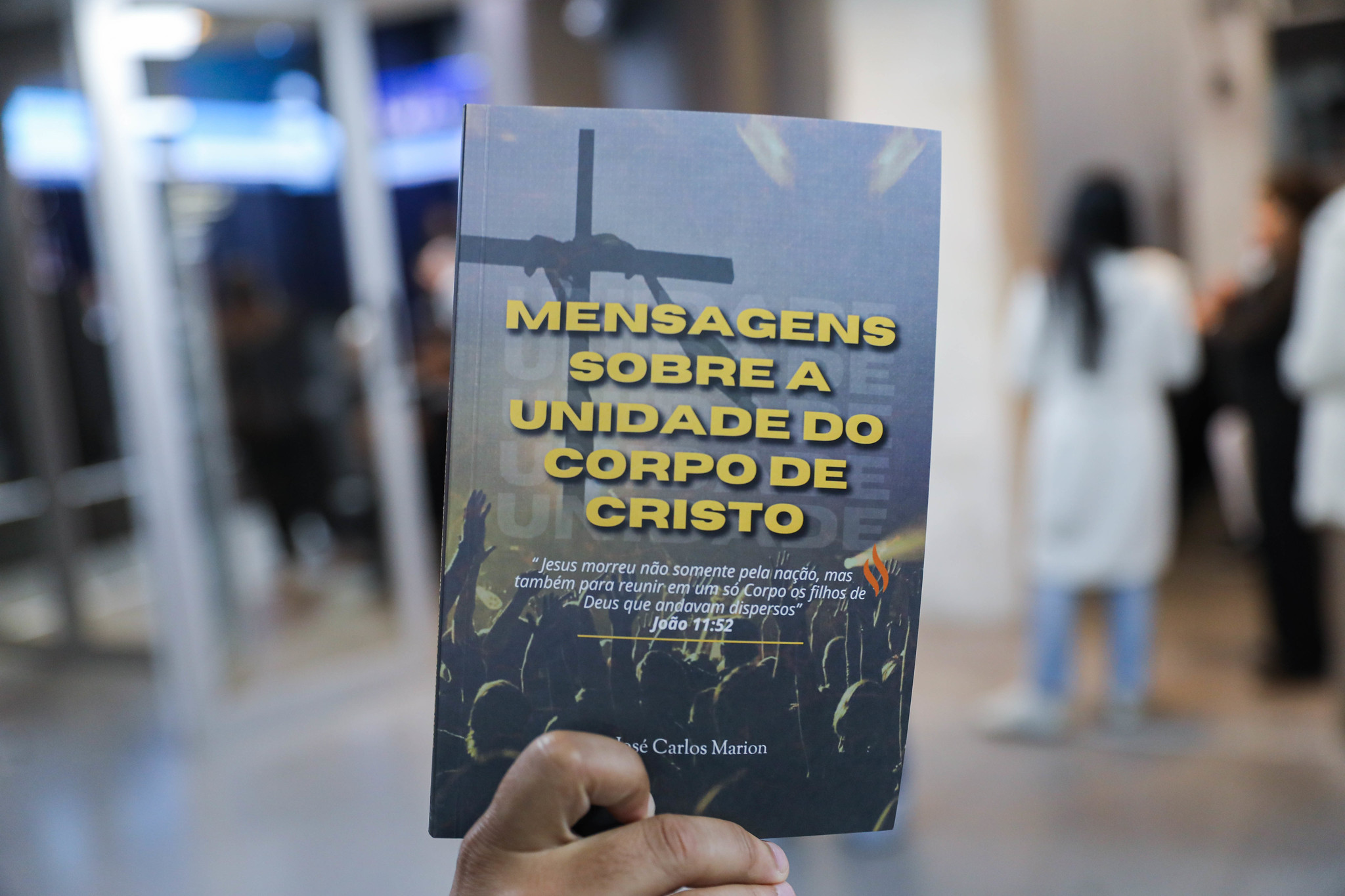  Lan�amento do livro sobre Unidade Crist�<a style='float:right' href='https://www3.al.sp.gov.br/repositorio/noticia/N-06-2026/fg365544.jpg' target=_blank><img src='/_img/material-file-download-white.png' width='14px' alt='Clique para baixar a imagem'></a>