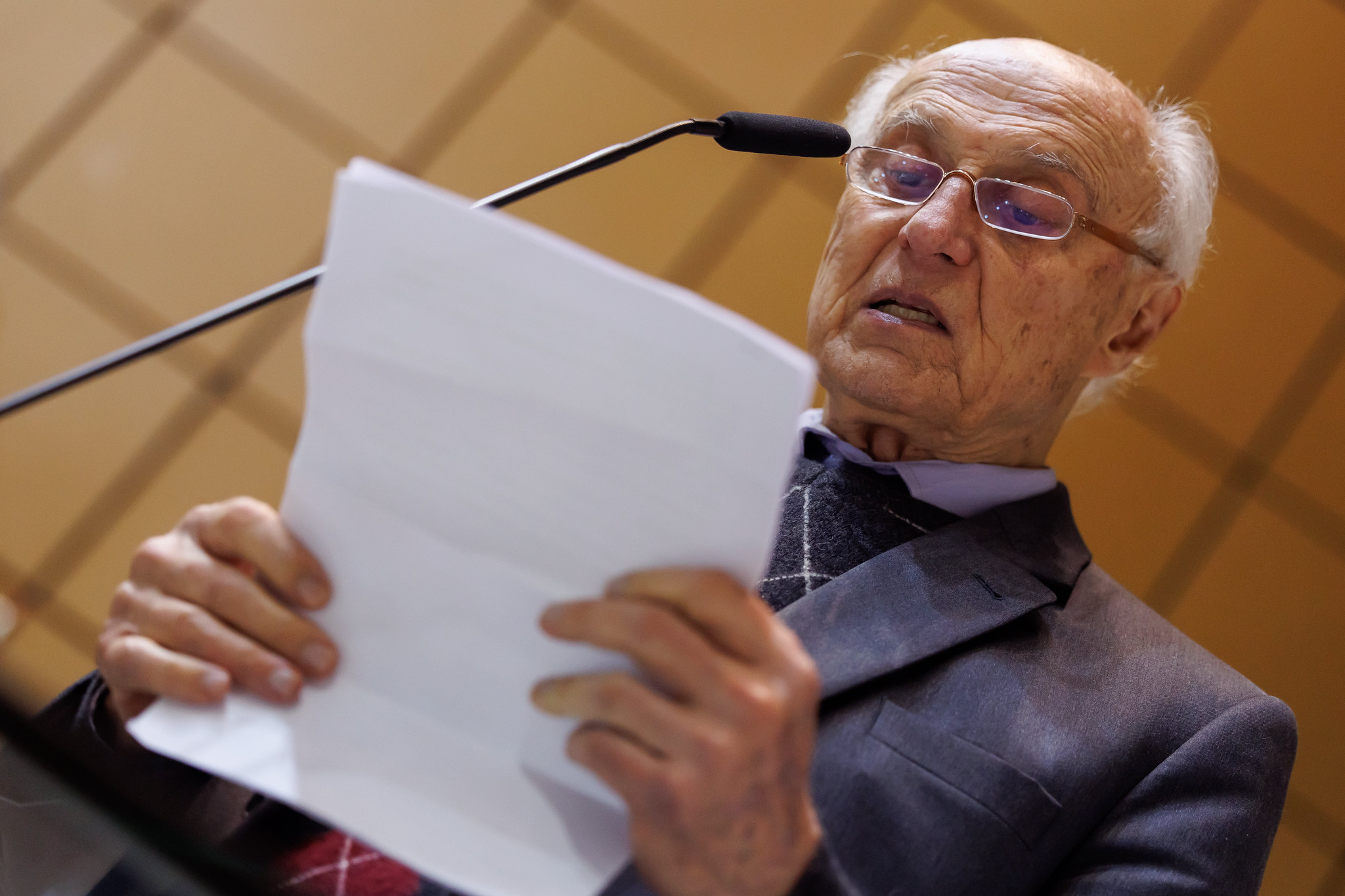 Eduardo Suplicy: PCC e CV<a style='float:right' href='https://www3.al.sp.gov.br/repositorio/noticia/N-06-2026/fg365548.jpg' target=_blank><img src='/_img/material-file-download-white.png' width='14px' alt='Clique para baixar a imagem'></a>