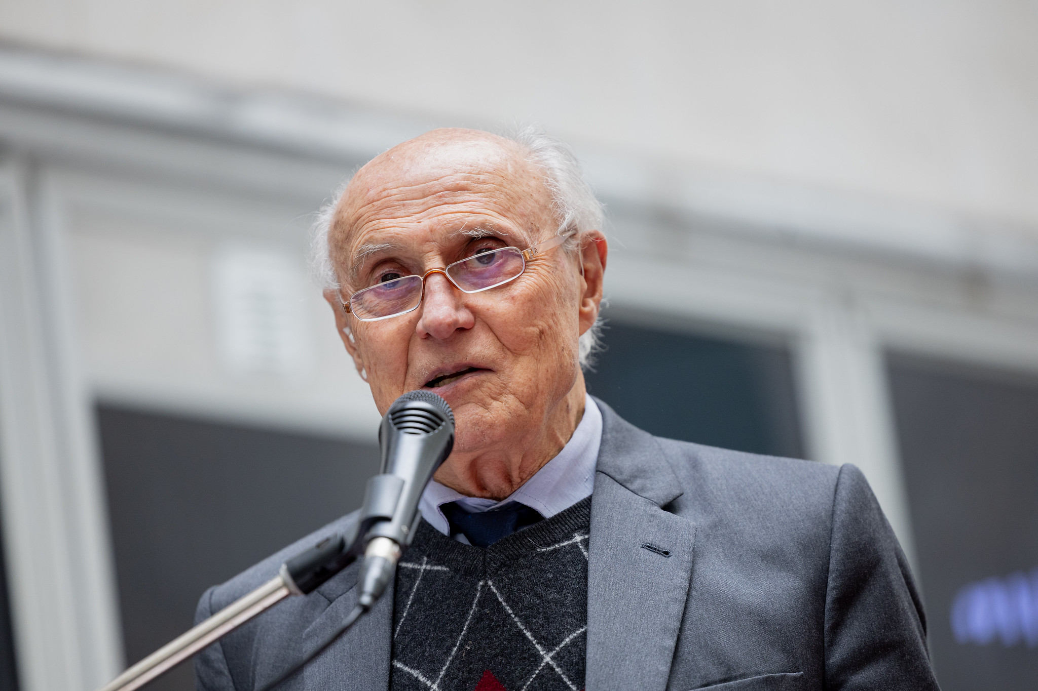 Suplicy: Paulo muito nos honrou e nos inspira<a style='float:right' href='https://www3.al.sp.gov.br/repositorio/noticia/N-06-2026/fg365551.jpg' target=_blank><img src='/_img/material-file-download-white.png' width='14px' alt='Clique para baixar a imagem'></a>