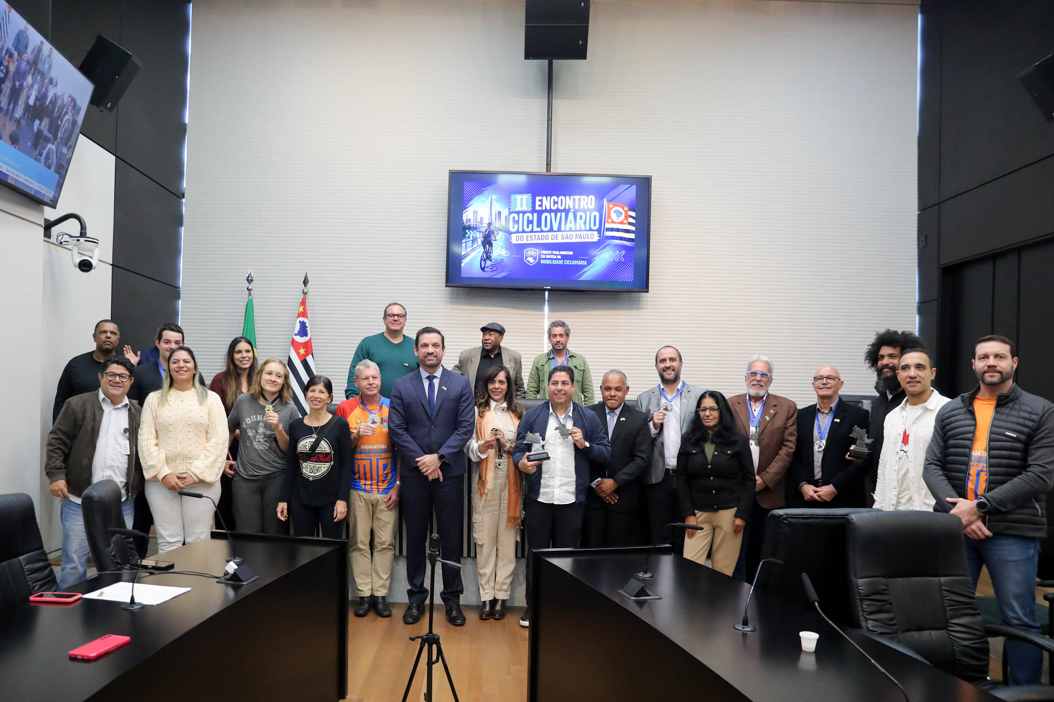 Homenagens que incentiva uso da bicicleta<a style='float:right;color:#ccc' href='https://www3.al.sp.gov.br/repositorio/noticia/N-06-2026/fg365853.jpg' target=_blank><i class='bi bi-zoom-in'></i> Clique para ver a imagem </a>