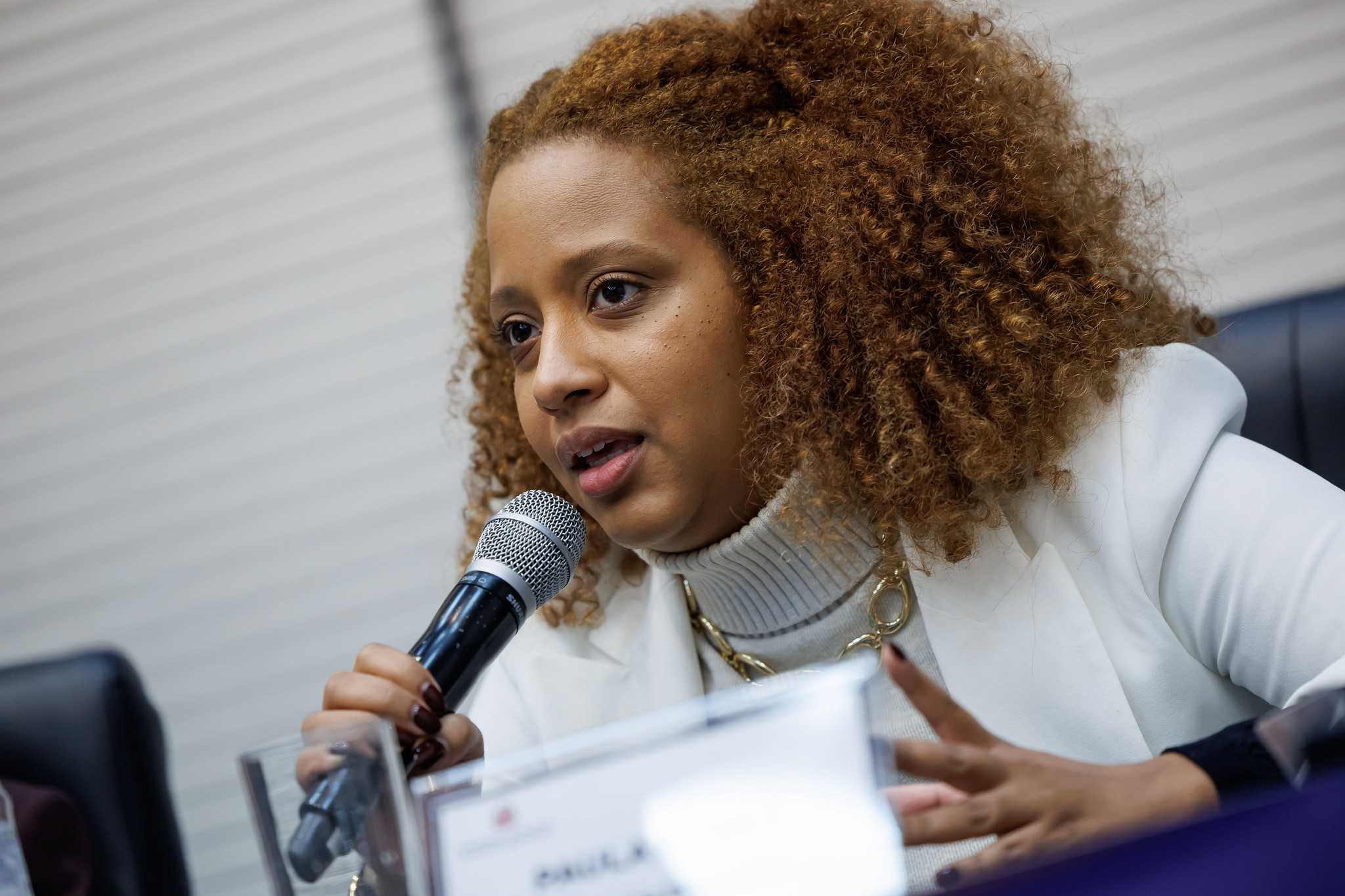 Deputada Paula da Bancada Feminista (Psol)<a style='float:right;color:#ccc' href='https://www3.al.sp.gov.br/repositorio/noticia/N-06-2026/fg365866.jpg' target=_blank><i class='bi bi-zoom-in'></i> Clique para ver a imagem </a>