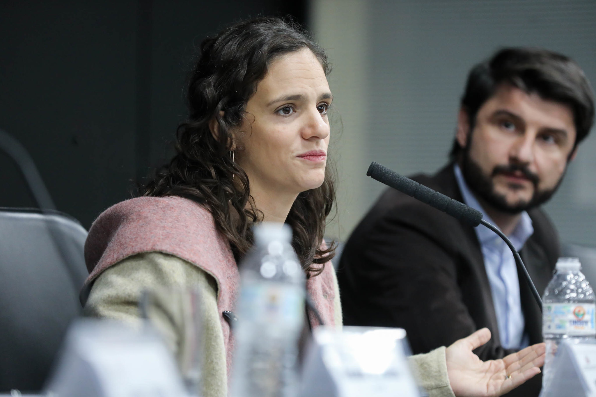 Helou:  financiamento or�ament�rio e duradouro<a style='float:right;color:#ccc' href='https://www3.al.sp.gov.br/repositorio/noticia/N-06-2026/fg365887.jpg' target=_blank><i class='bi bi-zoom-in'></i> Clique para ver a imagem </a>