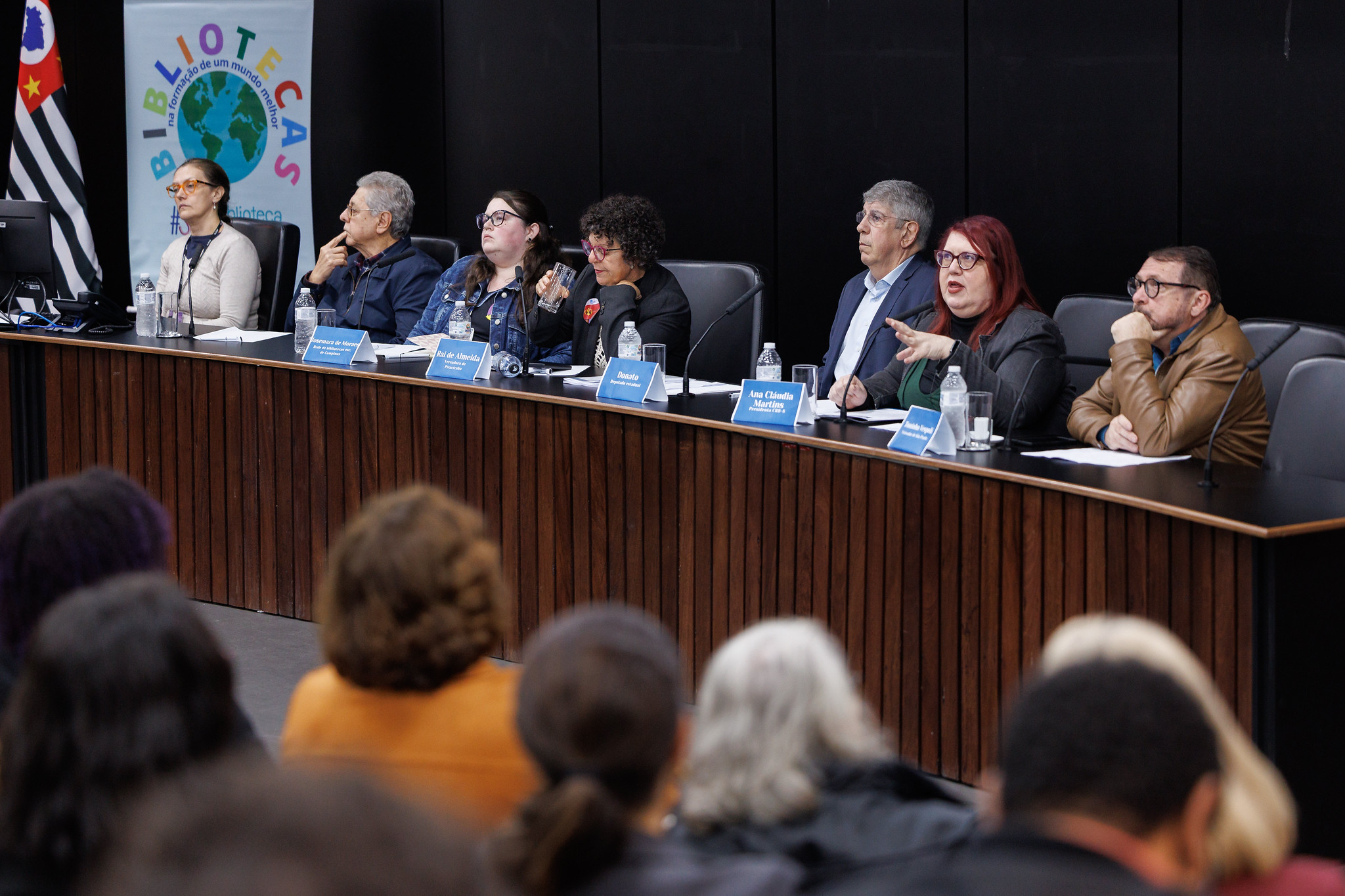 Pesquisa revela falta de bibliotecas nas escolas<a style='float:right' href='https://www3.al.sp.gov.br/repositorio/noticia/N-06-2026/fg365961.jpg' target=_blank><img src='/_img/material-file-download-white.png' width='14px' alt='Clique para baixar a imagem'></a>