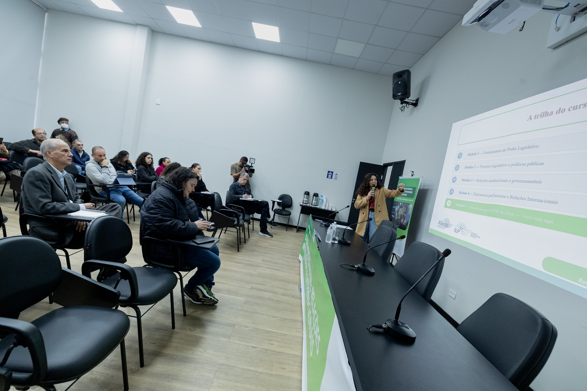 Pen�ltima aula do curso do ILP<a style='float:right;color:#ccc' href='https://www3.al.sp.gov.br/repositorio/noticia/N-06-2026/fg365968.jpg' target=_blank><i class='bi bi-zoom-in'></i> Clique para ver a imagem </a>