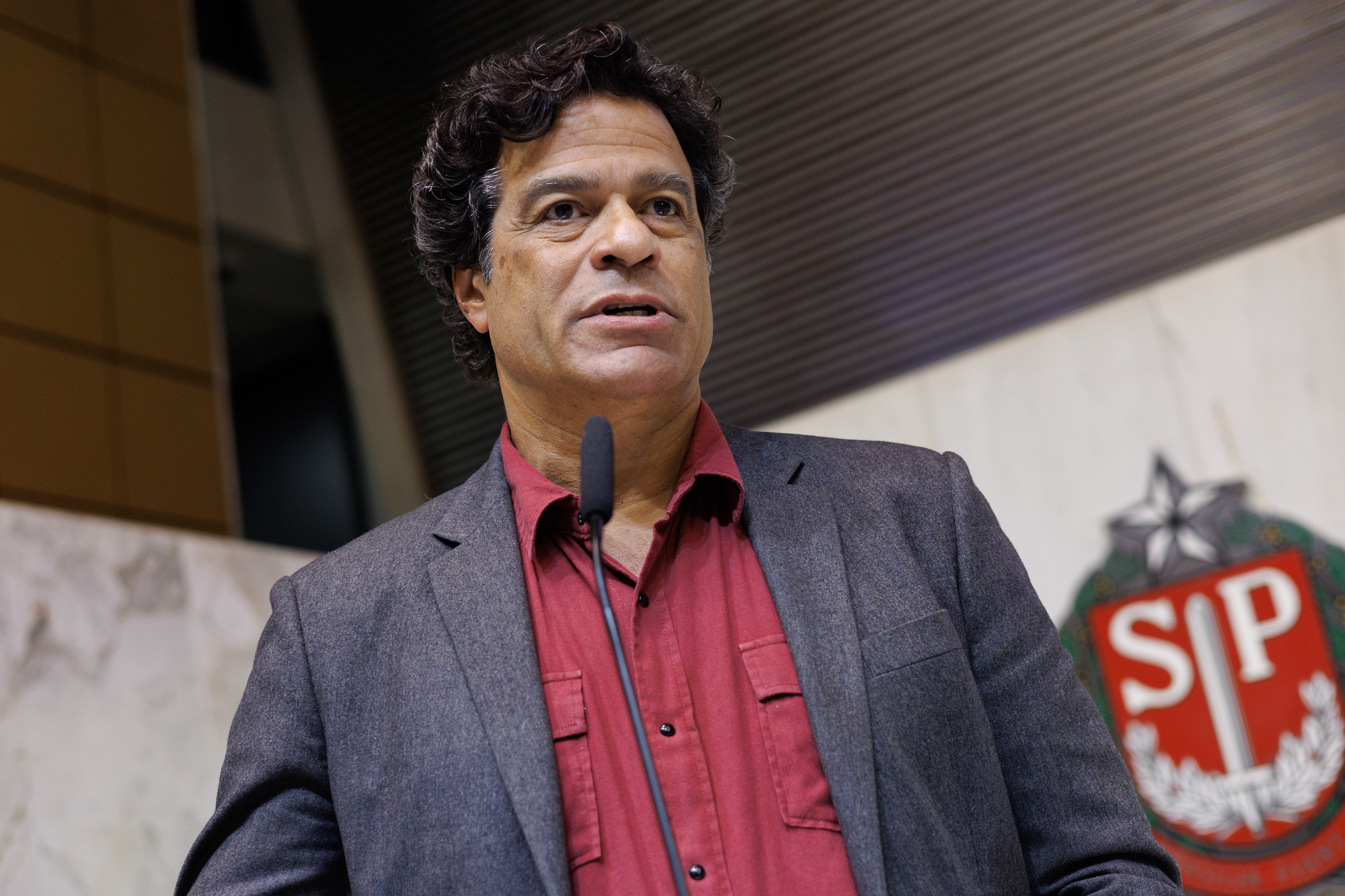 Ra� - irm�o de s�crates e ex-jogador de futebol<a style='float:right;color:#ccc' href='https://www3.al.sp.gov.br/repositorio/noticia/N-06-2026/fg366024.jpg' target=_blank><i class='bi bi-zoom-in'></i> Clique para ver a imagem </a>