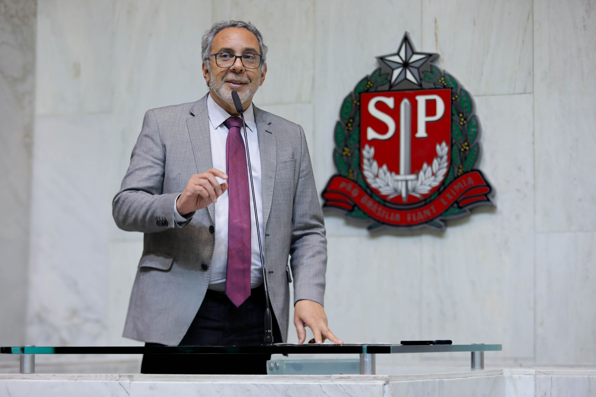 R�mulo Fernandes (PT)<a style='float:right' href='https://www3.al.sp.gov.br/repositorio/noticia/N-06-2026/fg366071.jpg' target=_blank><img src='/_img/material-file-download-white.png' width='14px' alt='Clique para baixar a imagem'></a>