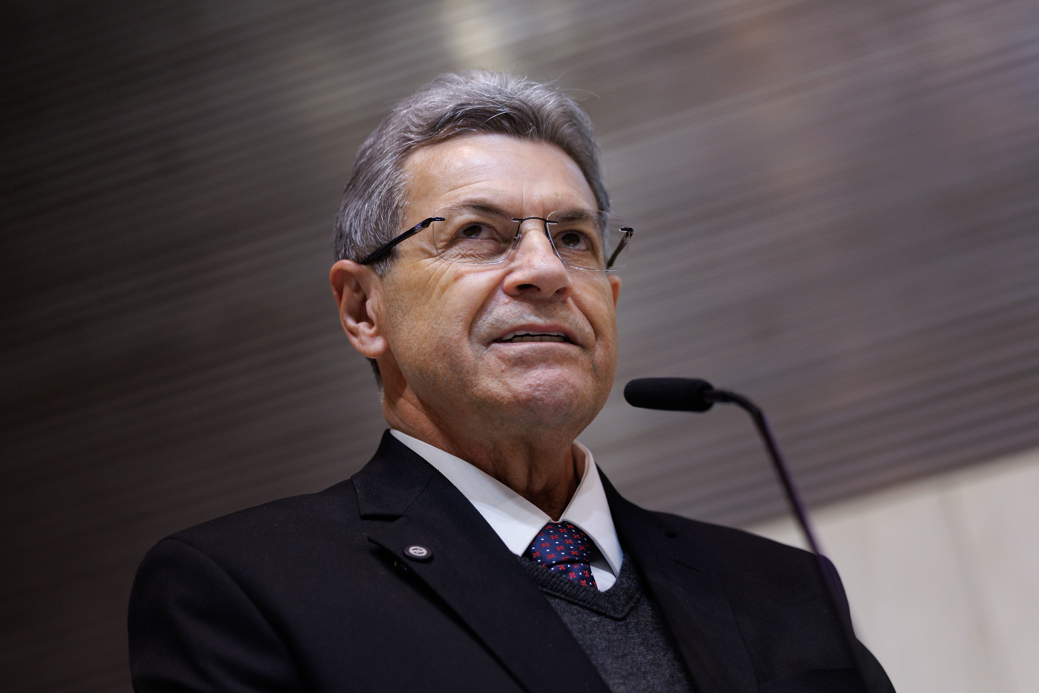Emidio: compet�ncia para chegar onde chegou<a style='float:right;color:#ccc' href='https://www3.al.sp.gov.br/repositorio/noticia/N-06-2026/fg366225.jpg' target=_blank><i class='bi bi-zoom-in'></i> Clique para ver a imagem </a>