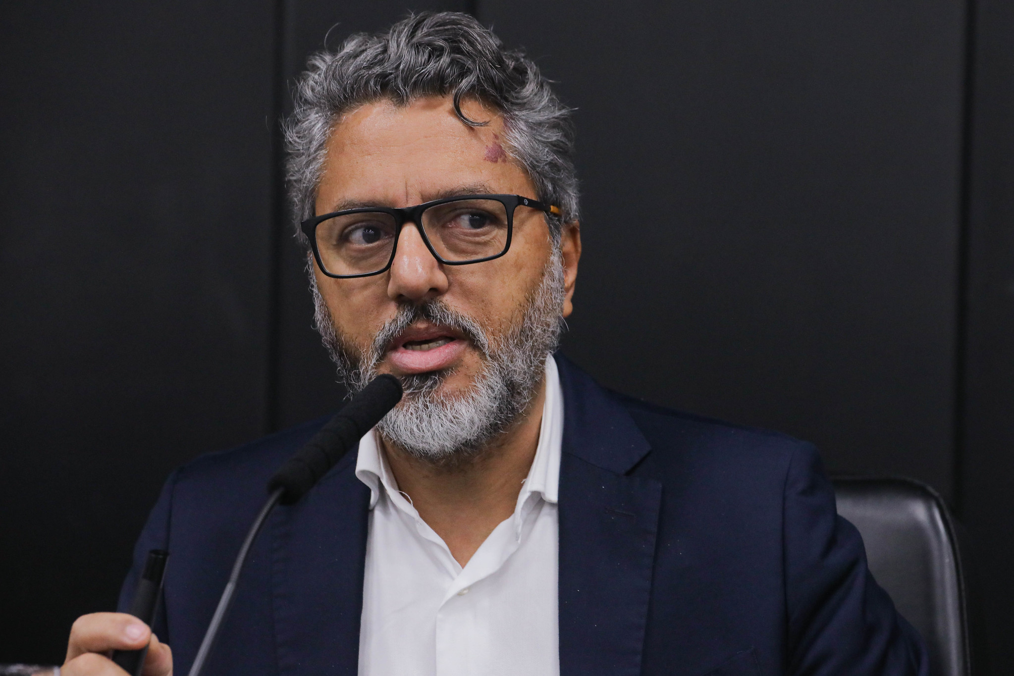 Oliveira: colapso social na rede de acolhimento<a style='float:right;color:#ccc' href='https://www3.al.sp.gov.br/repositorio/noticia/N-06-2026/fg366270.jpg' target=_blank><i class='bi bi-zoom-in'></i> Clique para ver a imagem </a>