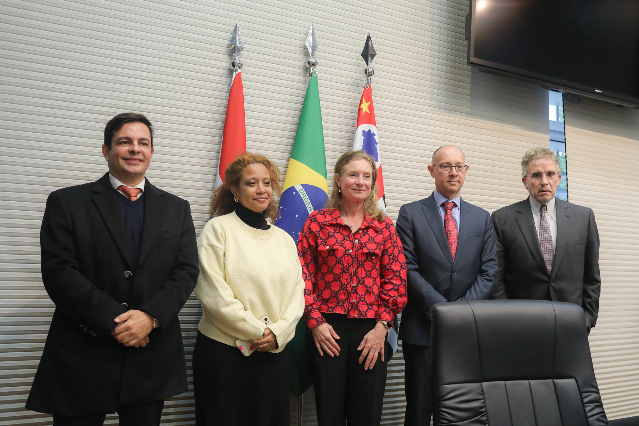 C�nsul-geral neerlandesa deixar� o cargo em agosto<a style='float:right;color:#ccc' href='https://www3.al.sp.gov.br/repositorio/noticia/N-06-2026/fg366464.jpg' target=_blank><i class='bi bi-zoom-in'></i> Clique para ver a imagem </a>