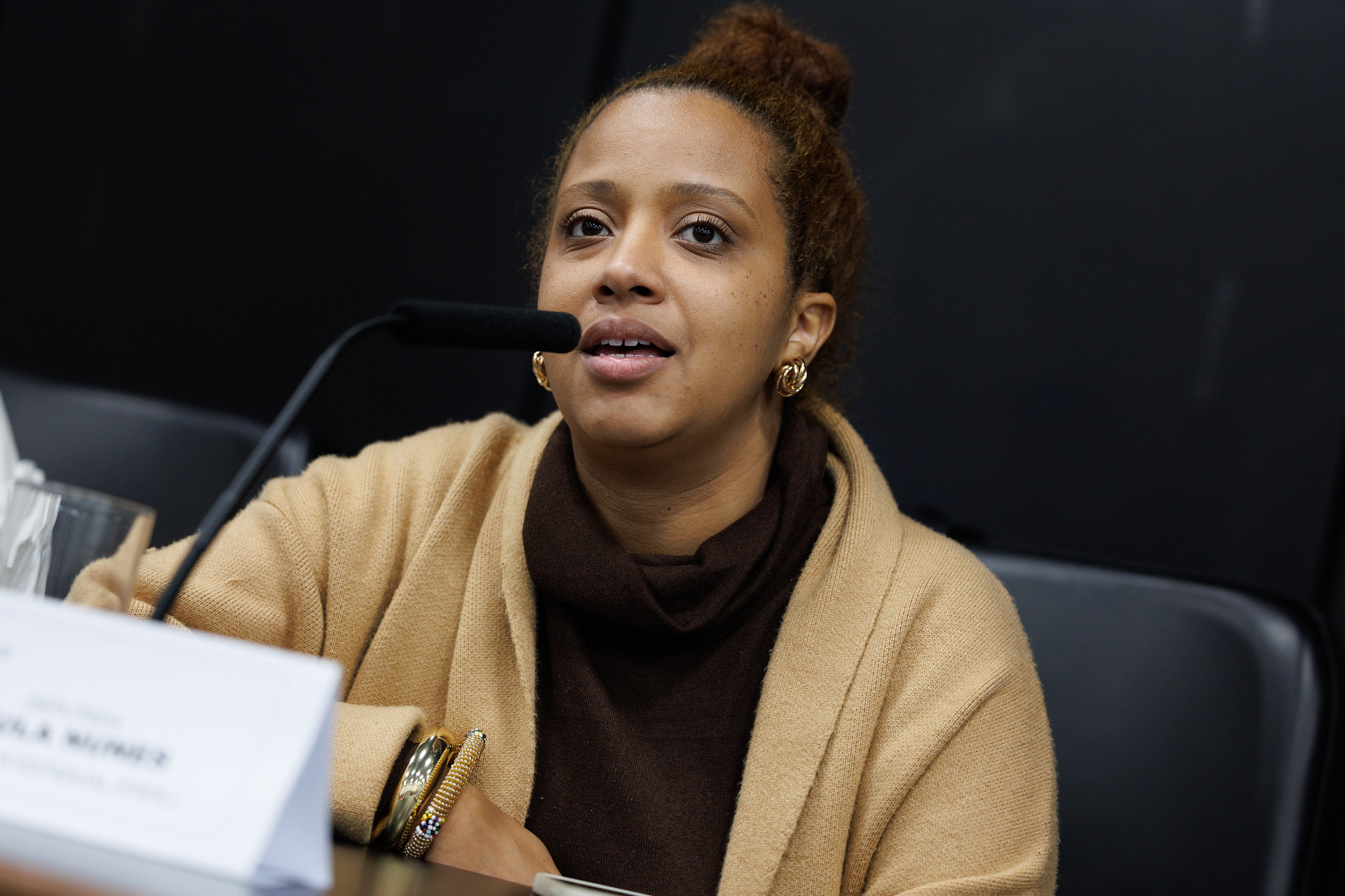 Paula da Bancada Feminista participou da mesa<a style='float:right;color:#ccc' href='https://www3.al.sp.gov.br/repositorio/noticia/N-06-2026/fg366522.jpg' target=_blank><i class='bi bi-zoom-in'></i> Clique para ver a imagem </a>