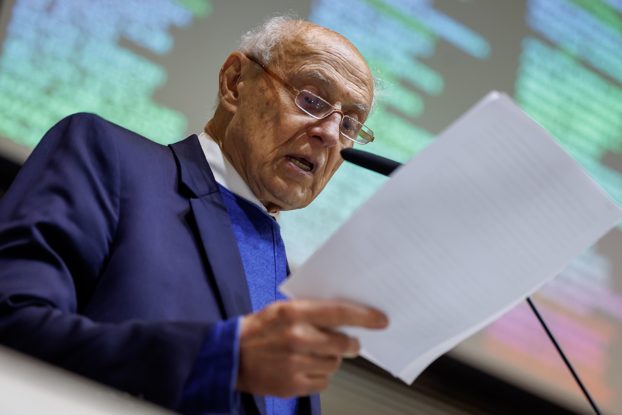 Eduardo Suplicy (PT)<a style='float:right;color:#ccc' href='https://www3.al.sp.gov.br/repositorio/noticia/N-06-2026/fg366542.jpg' target=_blank><i class='bi bi-zoom-in'></i> Clique para ver a imagem </a>