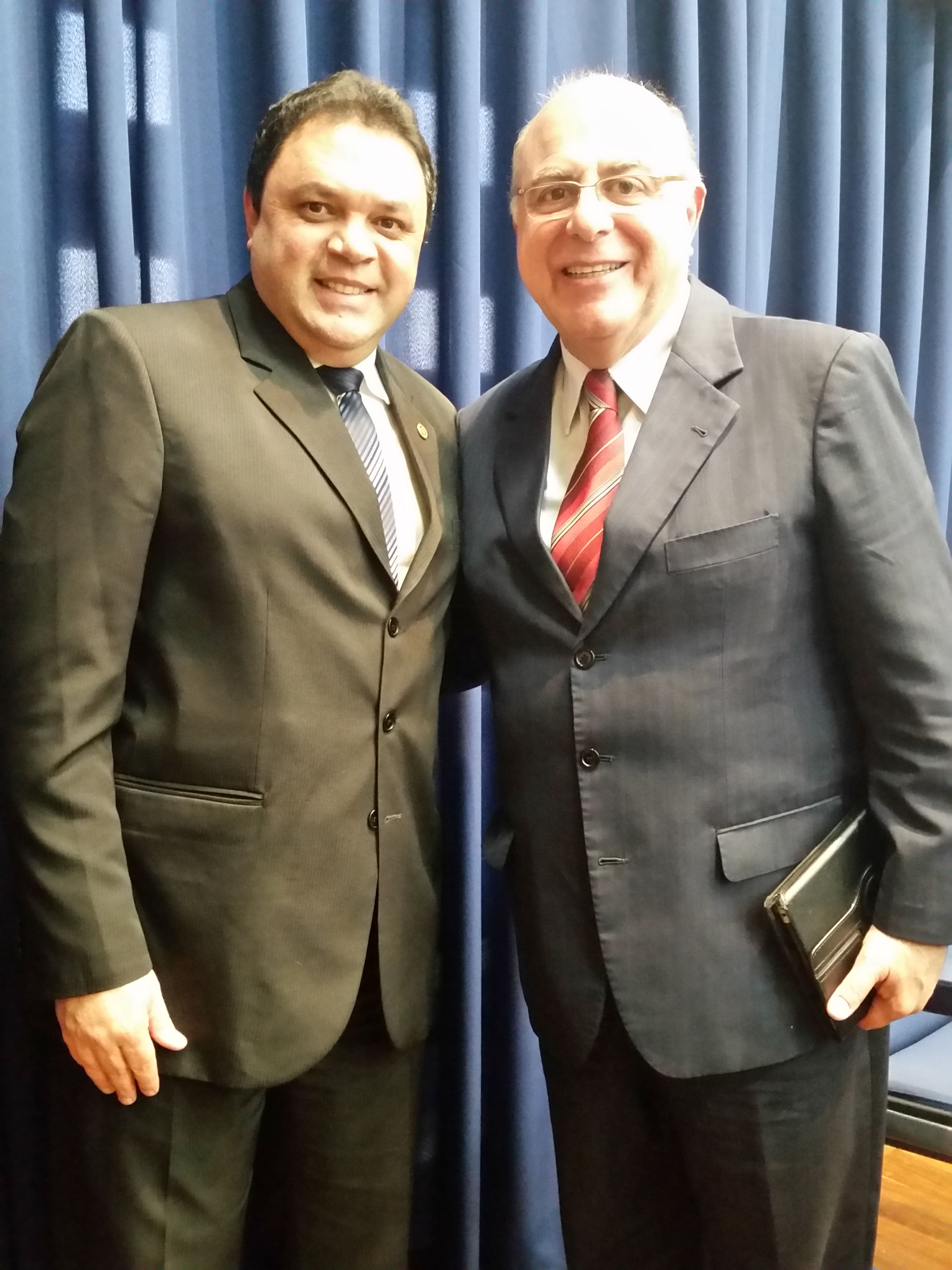 Marcos Damasio e Arnaldo Jardim<a style='float:right;color:#ccc' href='https://www3.al.sp.gov.br/repositorio/noticia/N-07-2015/fg172715.jpg' target=_blank><i class='bi bi-zoom-in'></i> Clique para ver a imagem </a>