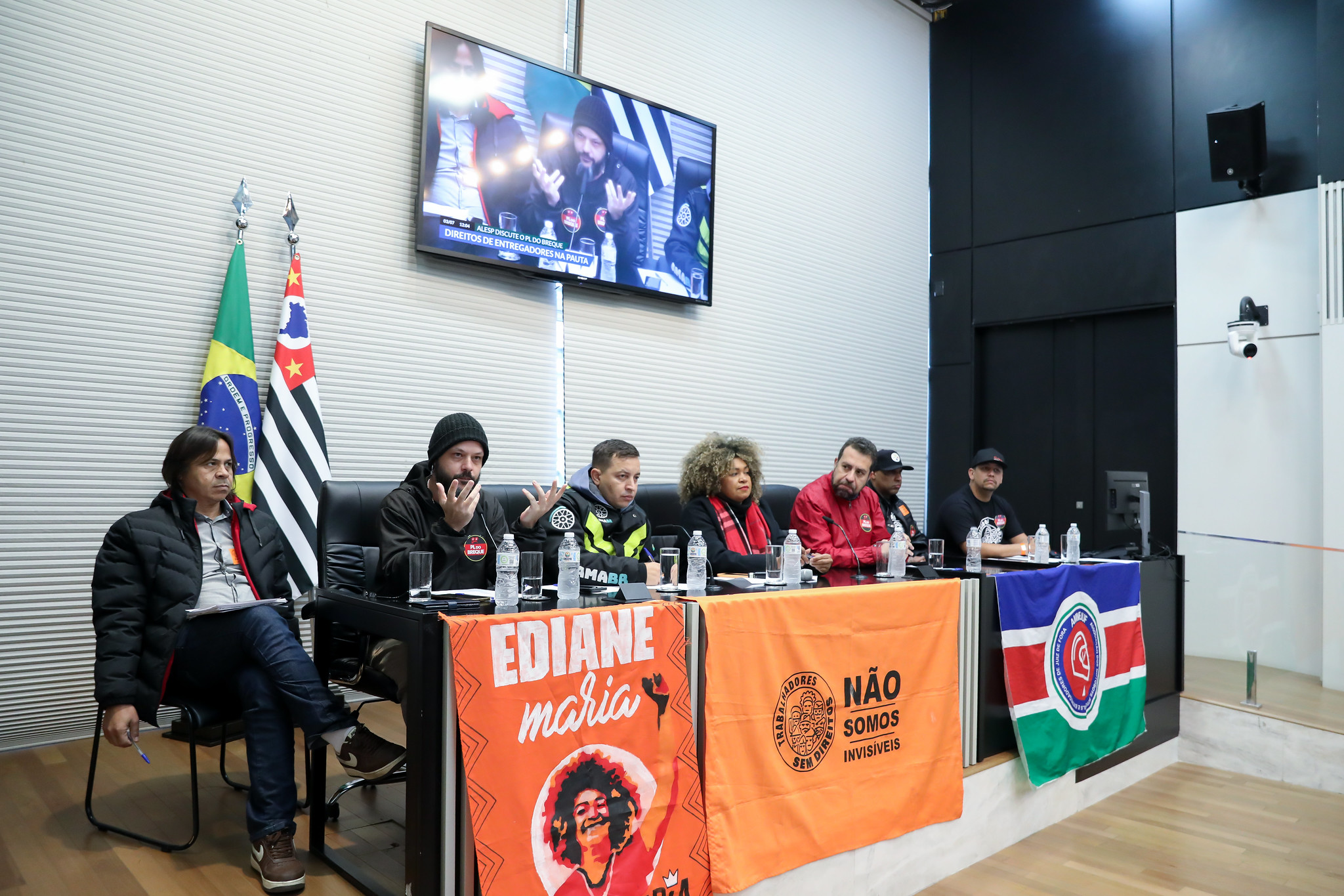 Audincia pblica sobre o PL do Breque<a style='float:right;color:#ccc' href='https://www3.al.sp.gov.br/repositorio/noticia/N-07-2025/fg348740.jpg' target=_blank><i class='bi bi-zoom-in'></i> Clique para ver a imagem </a>