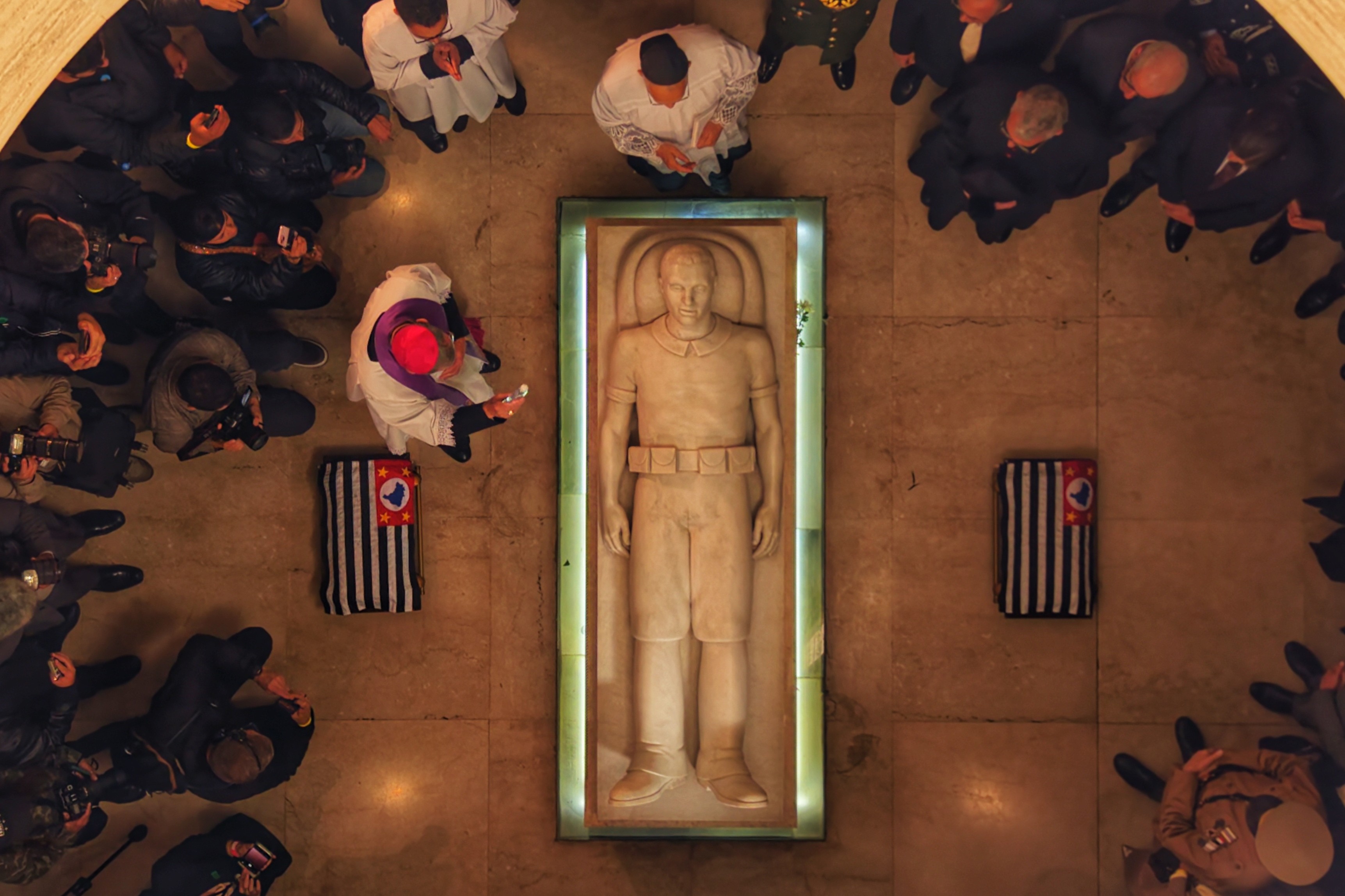 Her�is de 1932 est�o sepultados no mausol�u<a style='float:right;color:#ccc' href='https://www3.al.sp.gov.br/repositorio/noticia/N-07-2026/fg366900.jpeg' target=_blank><i class='bi bi-zoom-in'></i> Clique para ver a imagem </a>