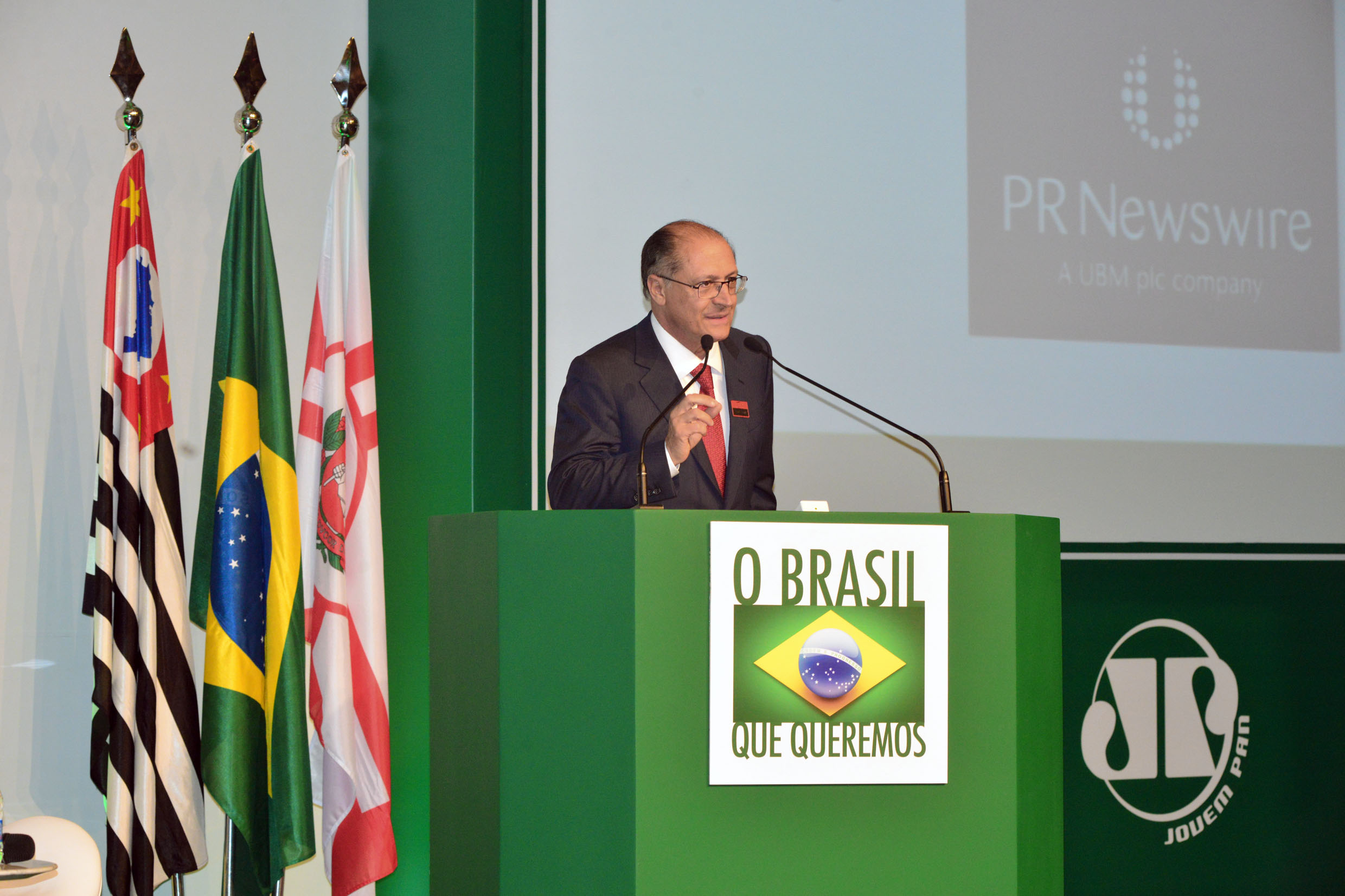 Governador Geraldo Alckmin<a style='float:right;color:#ccc' href='https://www3.al.sp.gov.br/repositorio/noticia/N-08-2015/fg173776.jpg' target=_blank><i class='bi bi-zoom-in'></i> Clique para ver a imagem </a>