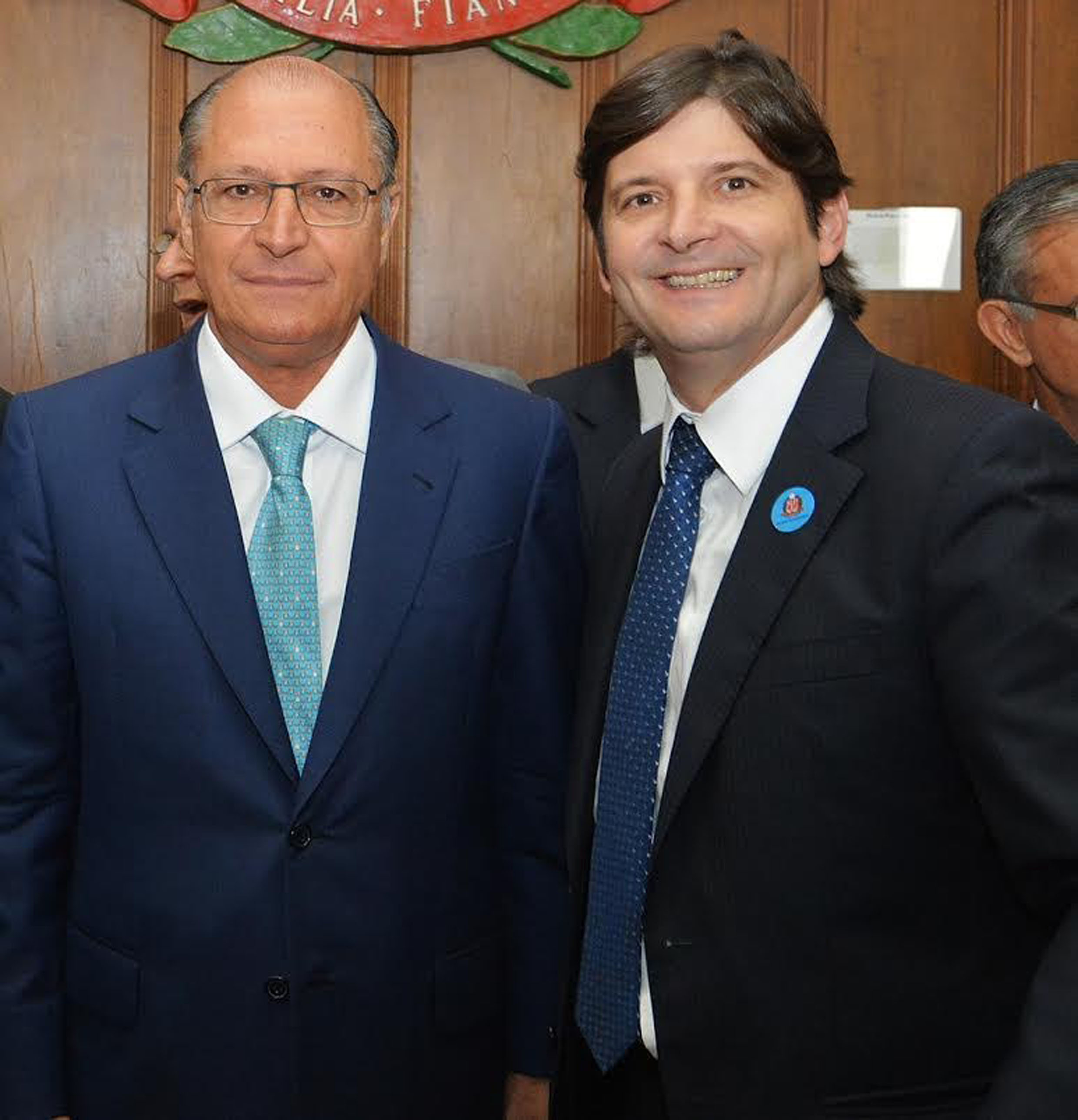 Geraldo Alckmin e Andr do Prado<a style='float:right;color:#ccc' href='https://www3.al.sp.gov.br/repositorio/noticia/N-08-2015/fg174650.jpg' target=_blank><i class='bi bi-zoom-in'></i> Clique para ver a imagem </a>