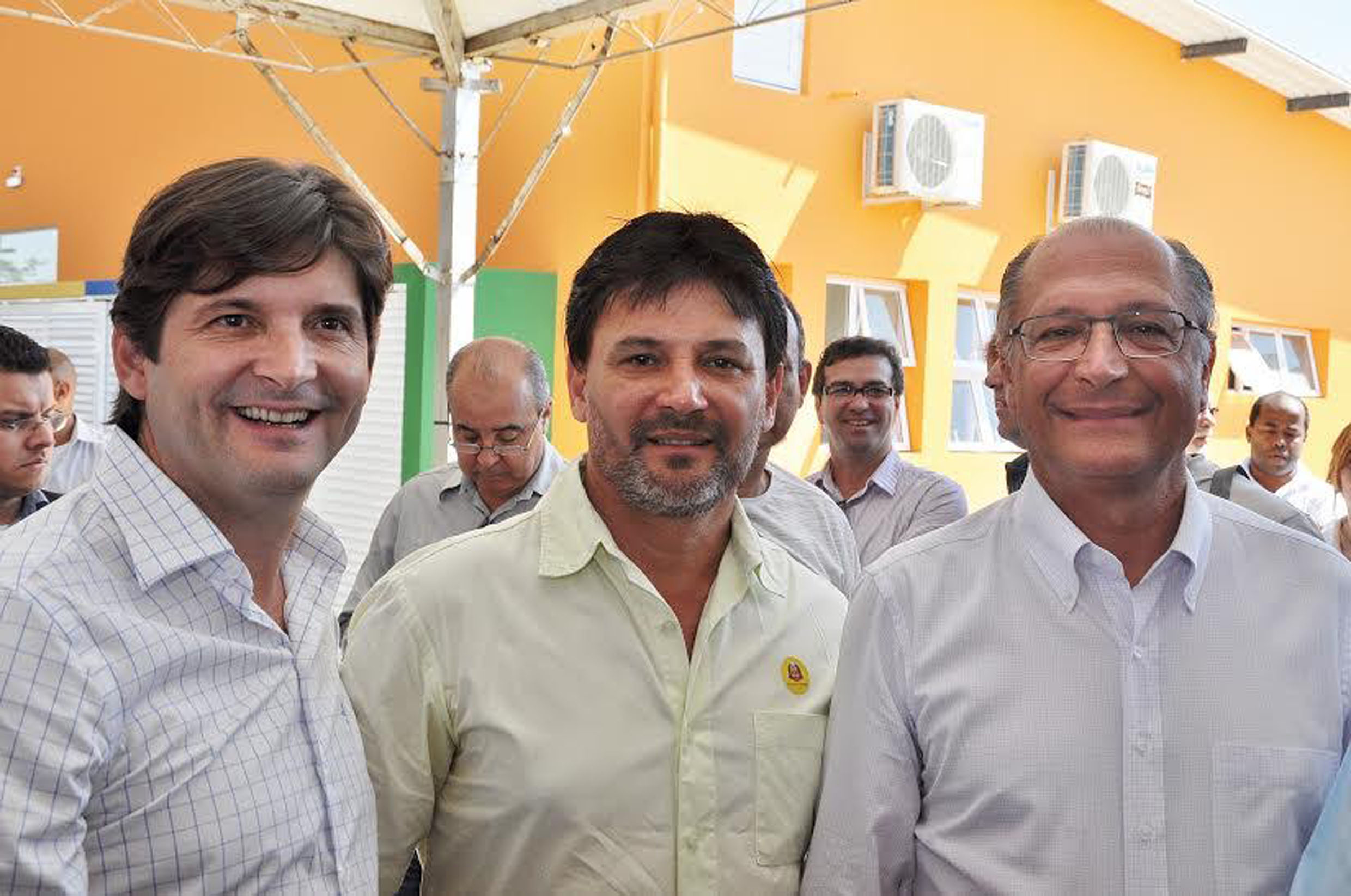 Andr do Prado, Jos Carlos Silva Pinto e Geraldo Alckmin<a style='float:right;color:#ccc' href='https://www3.al.sp.gov.br/repositorio/noticia/N-08-2015/fg174823.jpg' target=_blank><i class='bi bi-zoom-in'></i> Clique para ver a imagem </a>