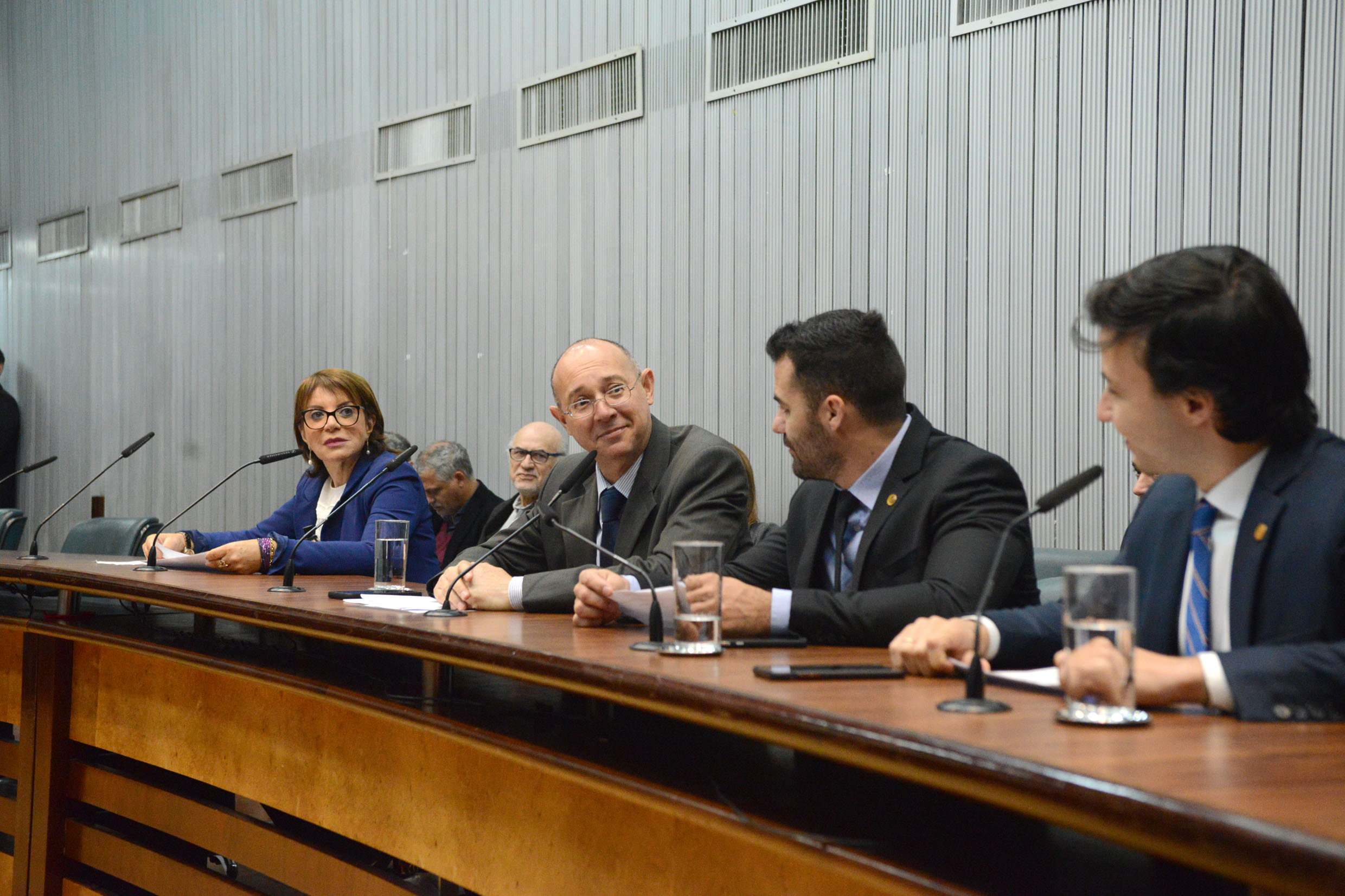 Professora Bebel, Paulo Fiorilo, Arthur do Val e Daniel Jos<a style='float:right;color:#ccc' href='https://www3.al.sp.gov.br/repositorio/noticia/N-08-2019/fg237992.jpg' target=_blank><i class='bi bi-zoom-in'></i> Clique para ver a imagem </a>