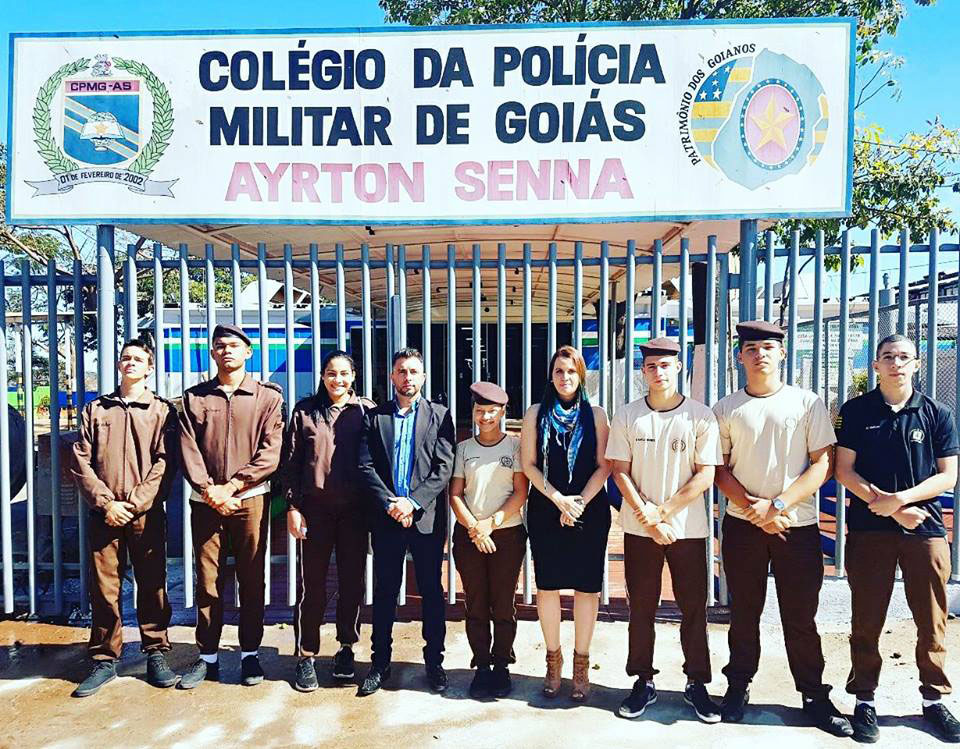 Leticia Aguiar visita Colgio Militar em Goinia<a style='float:right;color:#ccc' href='https://www3.al.sp.gov.br/repositorio/noticia/N-08-2019/fg238106.jpg' target=_blank><i class='bi bi-zoom-in'></i> Clique para ver a imagem </a>
