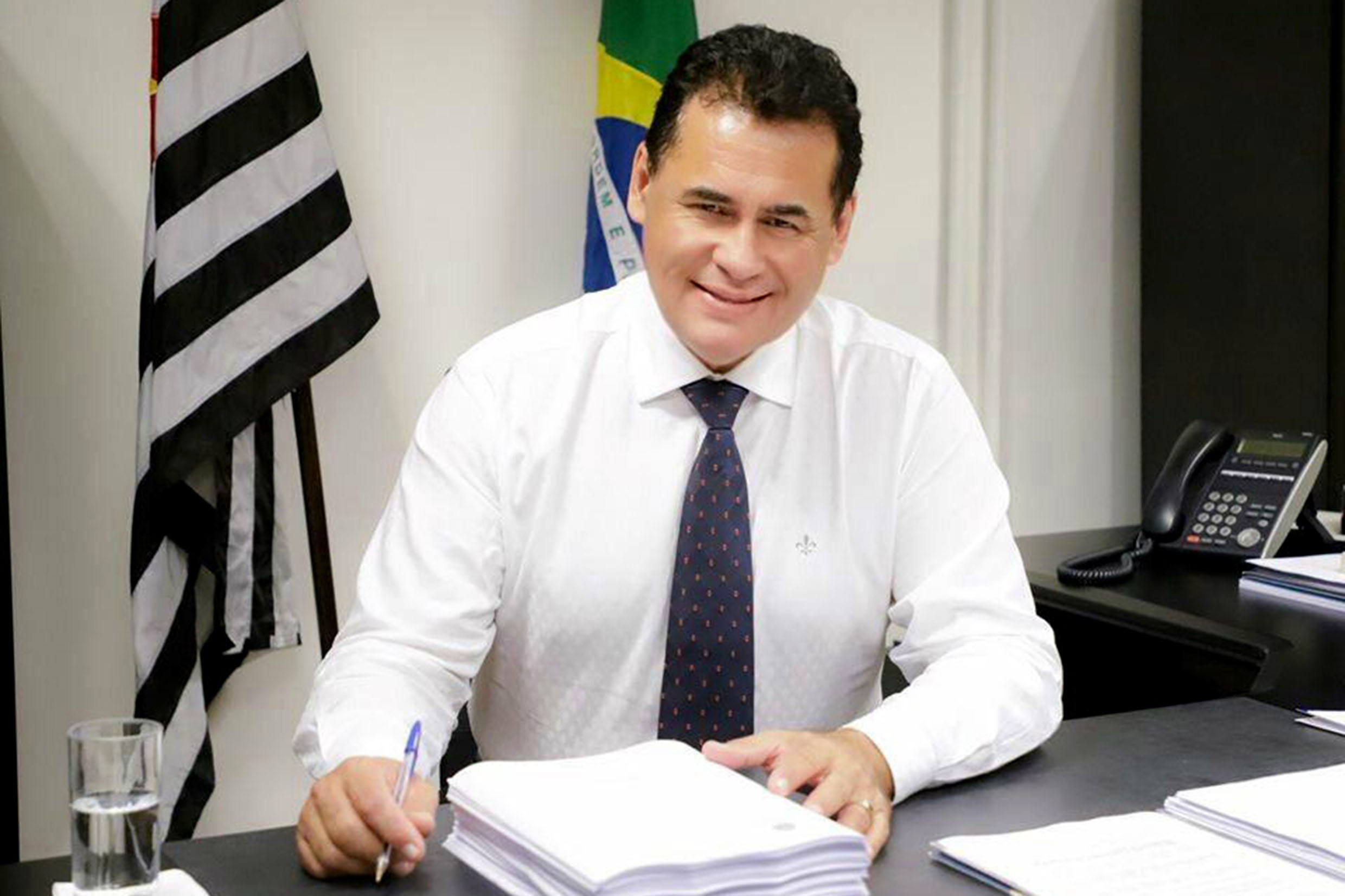 Jorge Wilson Xerife do Consumidor<a style='float:right' href='https://www3.al.sp.gov.br/repositorio/noticia/N-08-2020/fg252283.jpg' target=_blank><img src='/_img/material-file-download-white.png' width='14px' alt='Clique para baixar a imagem'></a>