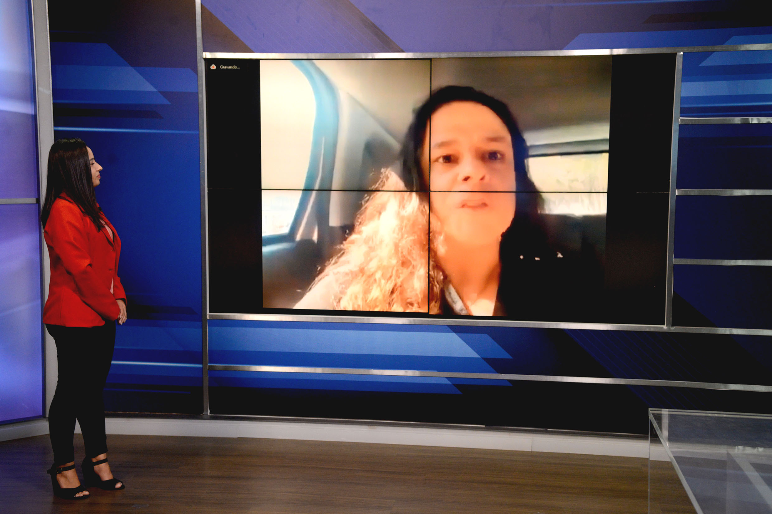 Janaina Paschoal na Tribuna Virtual<a style='float:right;color:#ccc' href='https://www3.al.sp.gov.br/repositorio/noticia/N-08-2021/fg272463.jpg' target=_blank><i class='bi bi-zoom-in'></i> Clique para ver a imagem </a>