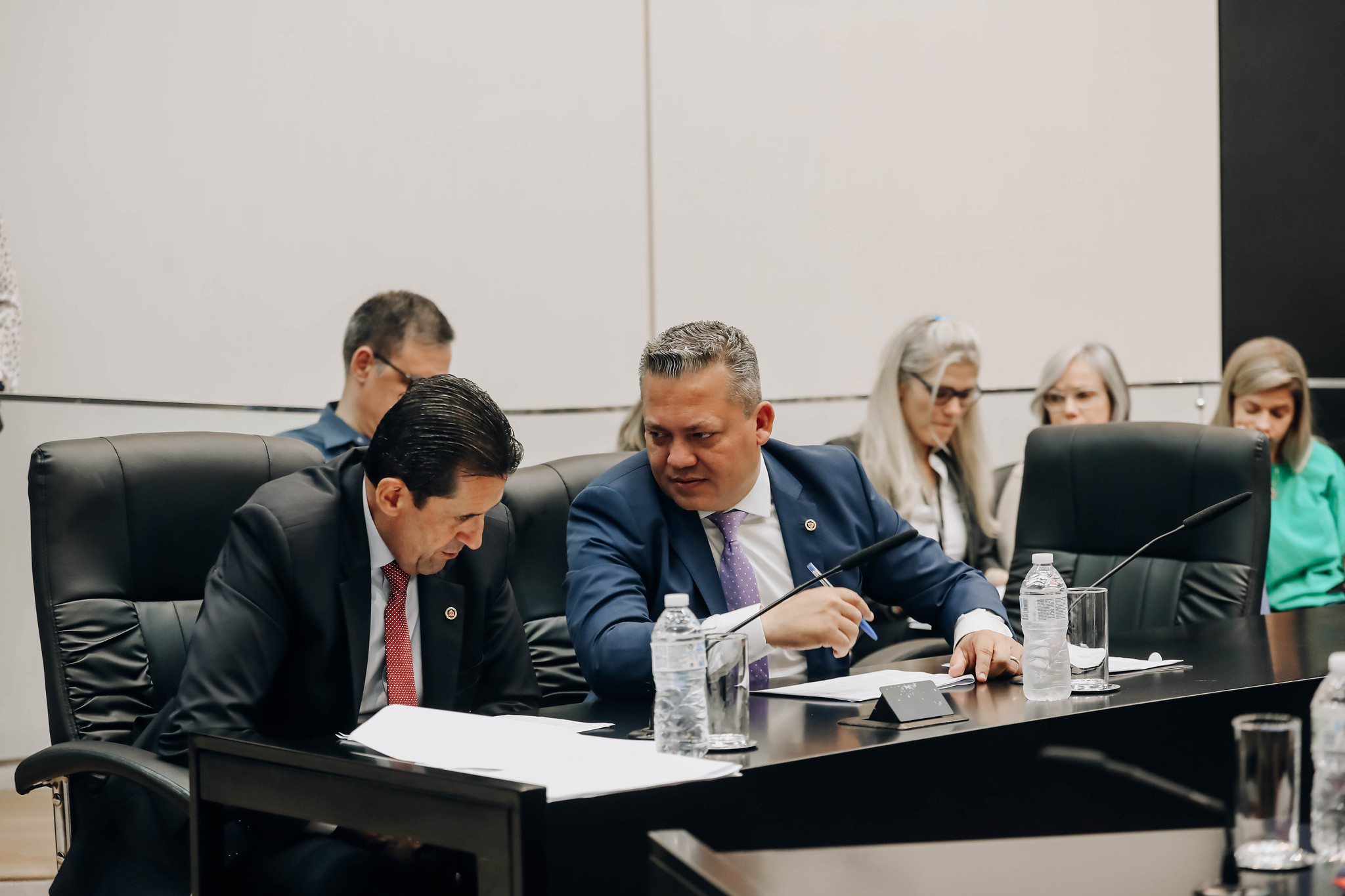 Plenário José Bonifácio <a style='float:right;color:#ccc' href='https://www3.al.sp.gov.br/repositorio/noticia/N-08-2023/fg306693.jpg' target=_blank><i class='bi bi-zoom-in'></i> Clique para ver a imagem </a>