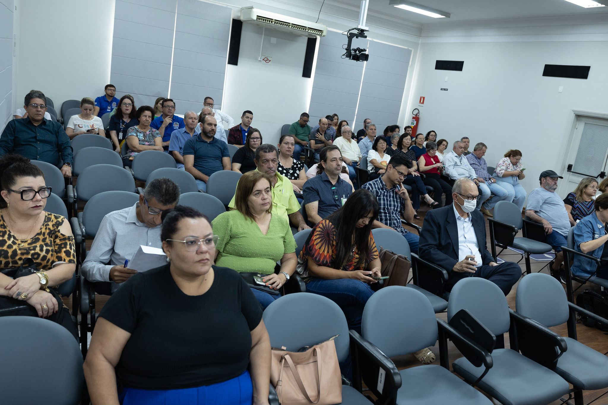 Audincia Pblica em Lins<a style='float:right;color:#ccc' href='https://www3.al.sp.gov.br/repositorio/noticia/N-08-2023/fg307339.jpg' target=_blank><i class='bi bi-zoom-in'></i> Clique para ver a imagem </a>