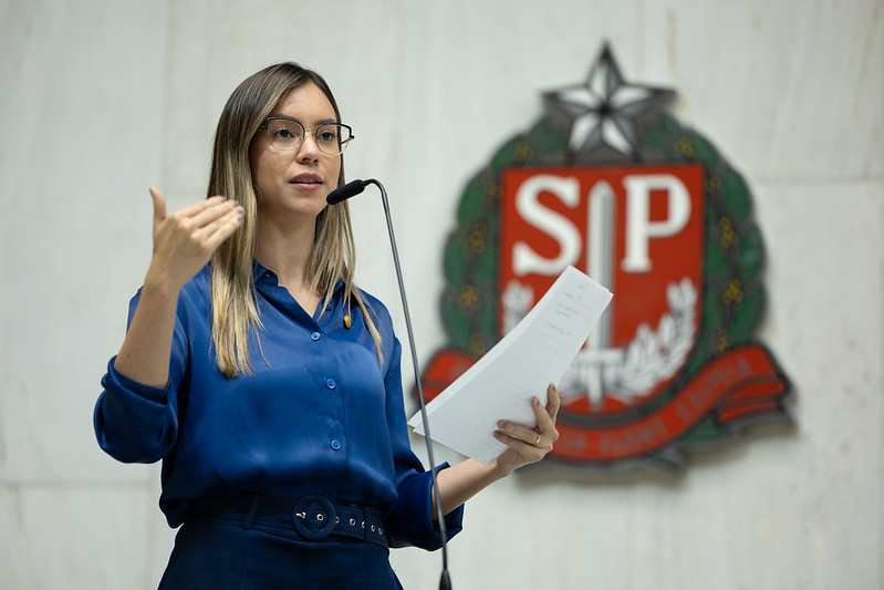 Deputada Fabiana Barroso<a style='float:right;color:#ccc' href='https://www3.al.sp.gov.br/repositorio/noticia/N-08-2023/fg307642.jpg' target=_blank><i class='bi bi-zoom-in'></i> Clique para ver a imagem </a>