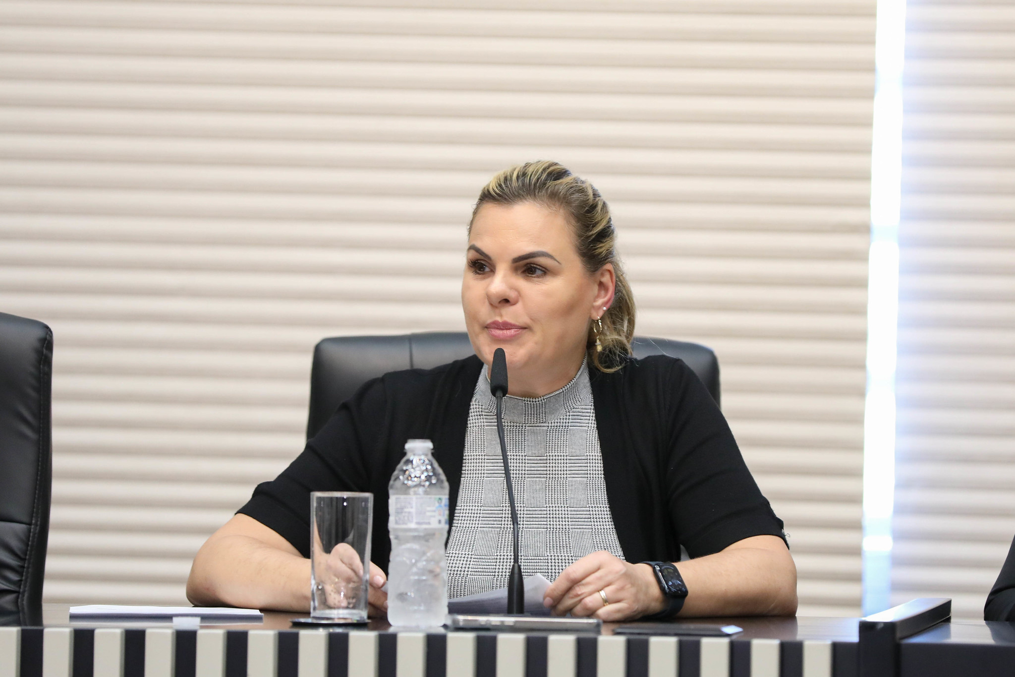 Carla Morando, eleita presidente da CPI<a style='float:right;color:#ccc' href='https://www3.al.sp.gov.br/repositorio/noticia/N-08-2024/fg331804.jpg' target=_blank><i class='bi bi-zoom-in'></i> Clique para ver a imagem </a>