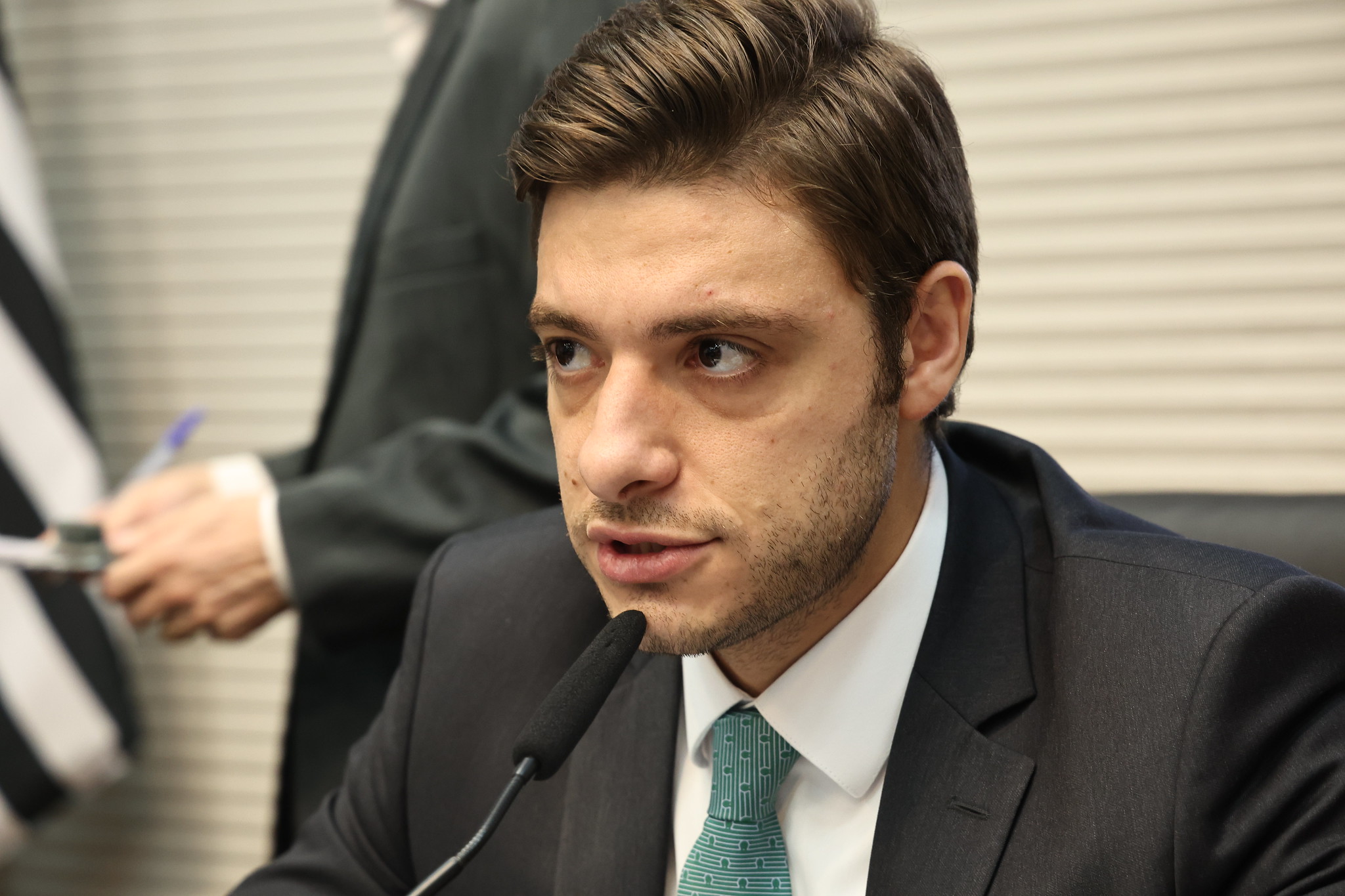 Dep. Thiago Auricchio presidiu a reunio <a style='float:right;color:#ccc' href='https://www3.al.sp.gov.br/repositorio/noticia/N-08-2024/fg331862.jpg' target=_blank><i class='bi bi-zoom-in'></i> Clique para ver a imagem </a>
