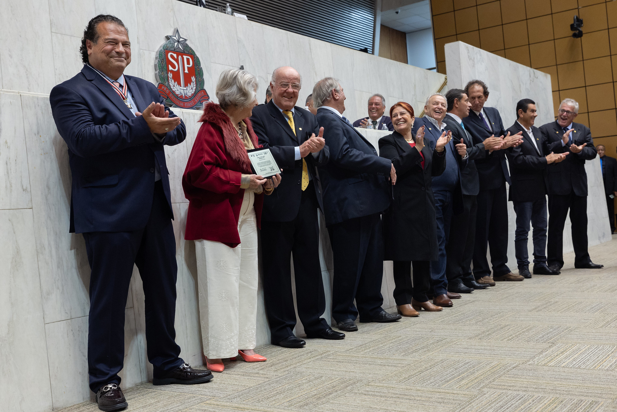 Homenagem foi expandida a sindicatos rurais<a style='float:right;color:#ccc' href='https://www3.al.sp.gov.br/repositorio/noticia/N-08-2024/fg332047.jpg' target=_blank><i class='bi bi-zoom-in'></i> Clique para ver a imagem </a>