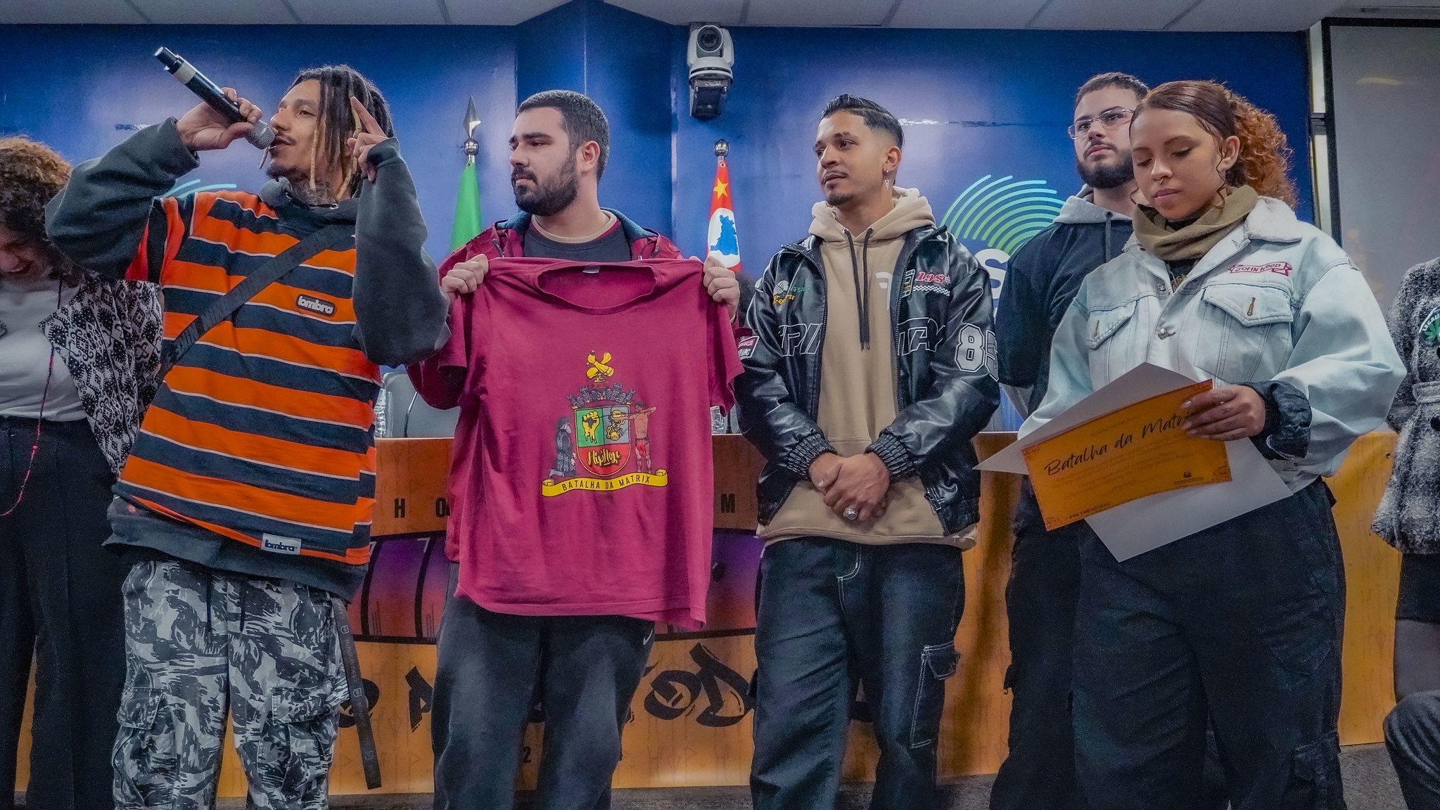 Homenagem a personalidades do hip-hop<a style='float:right;color:#ccc' href='https://www3.al.sp.gov.br/repositorio/noticia/N-08-2024/fg332342.jpg' target=_blank><i class='bi bi-zoom-in'></i> Clique para ver a imagem </a>
