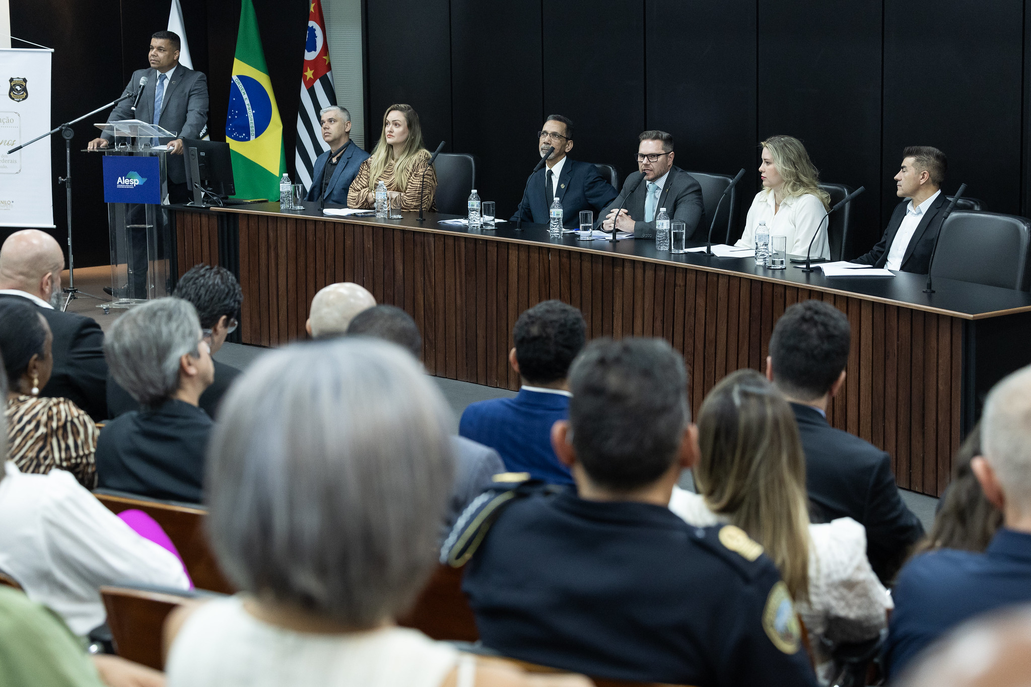 Sindicato dos Policiais Federais completa 35 anos<a style='float:right;color:#ccc' href='https://www3.al.sp.gov.br/repositorio/noticia/N-08-2024/fg333047.jpg' target=_blank><i class='bi bi-zoom-in'></i> Clique para ver a imagem </a>