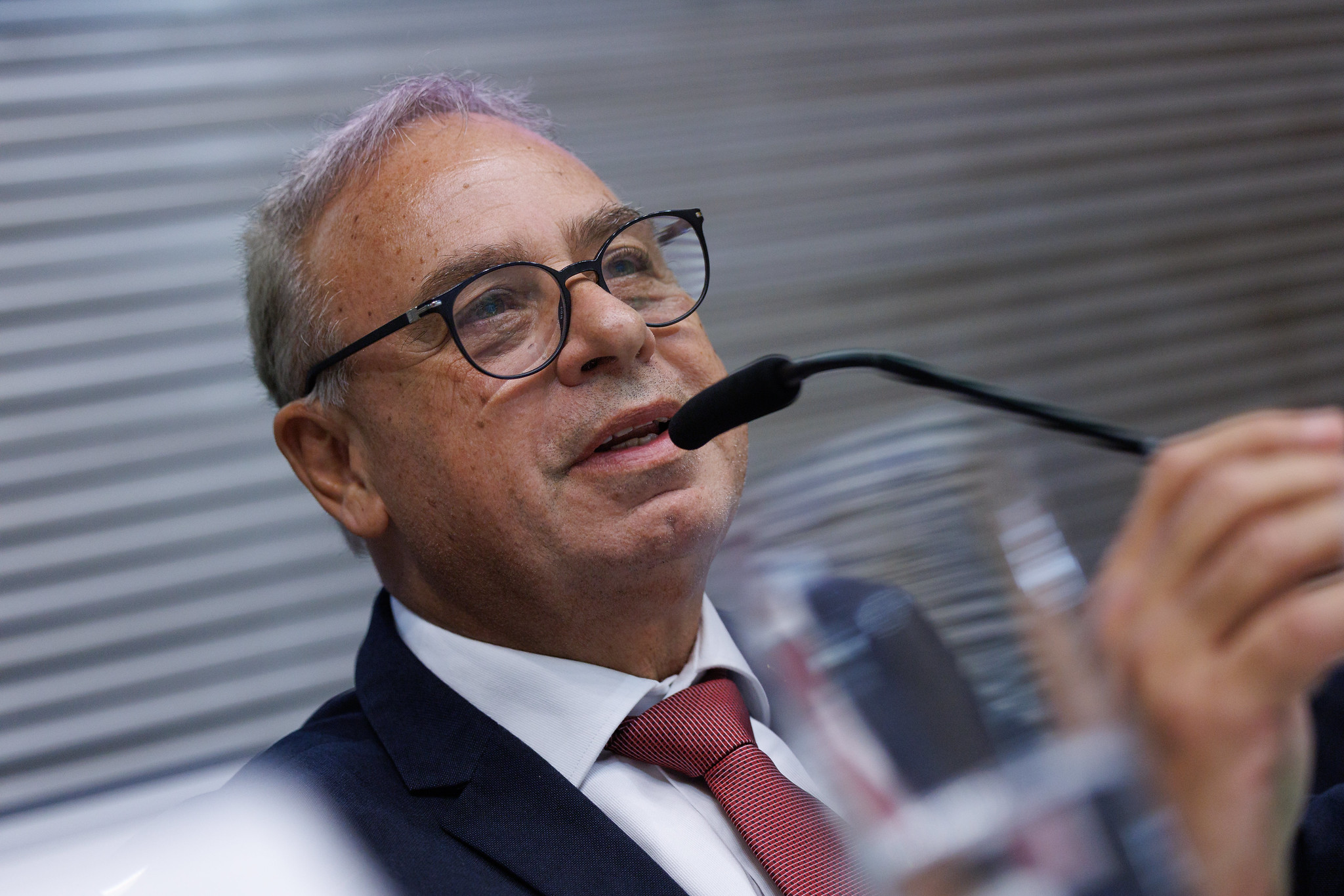 Ramon - ex-jogador e presidente da Federação<a style='float:right;color:#ccc' href='https://www3.al.sp.gov.br/repositorio/noticia/N-08-2025/fg350742.jpg' target=_blank><i class='bi bi-zoom-in'></i> Clique para ver a imagem </a>