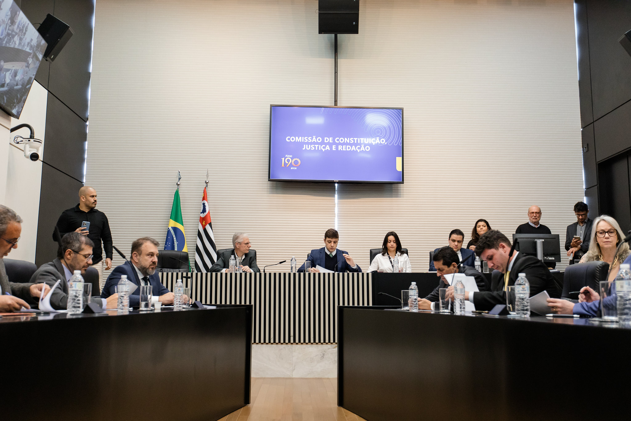 Reunio da CCJR desta quarta-feira, 13<a style='float:right;color:#ccc' href='https://www3.al.sp.gov.br/repositorio/noticia/N-08-2025/fg350841.jpg' target=_blank><i class='bi bi-zoom-in'></i> Clique para ver a imagem </a>