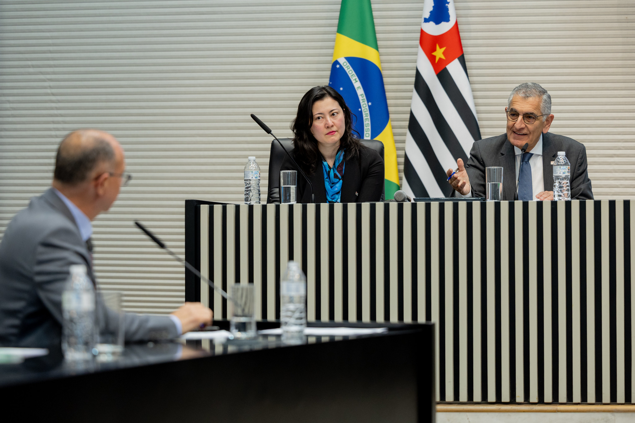 Secretrio Vahan Agopyan presta contas  comisso<a style='float:right;color:#ccc' href='https://www3.al.sp.gov.br/repositorio/noticia/N-08-2025/fg350857.jpg' target=_blank><i class='bi bi-zoom-in'></i> Clique para ver a imagem </a>