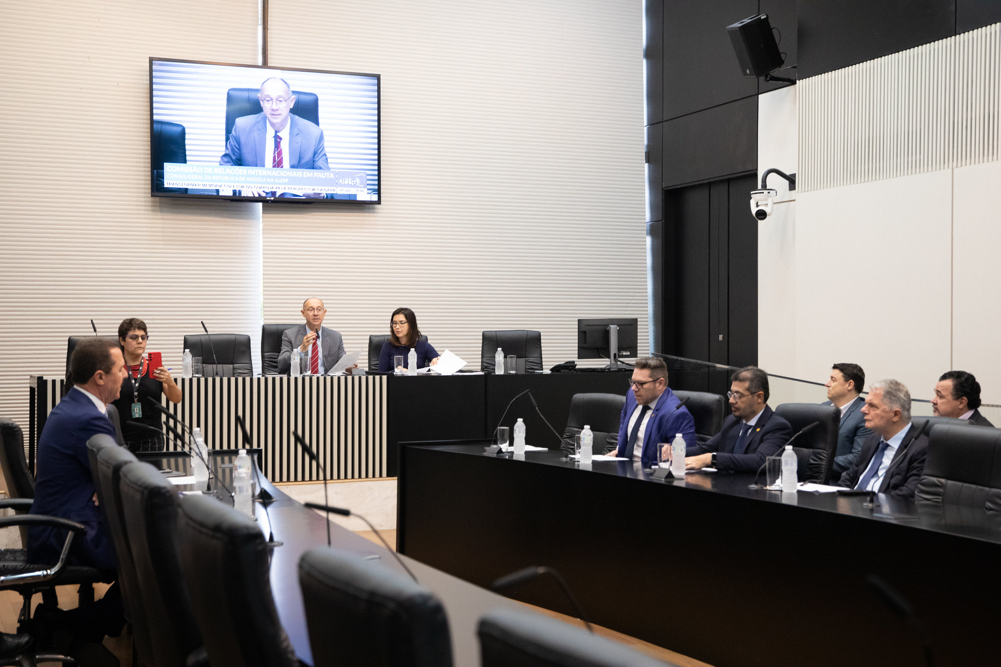Reunio da Comisso de Relaes Internacionais<a style='float:right;color:#ccc' href='https://www3.al.sp.gov.br/repositorio/noticia/N-08-2025/fg351565.jpg' target=_blank><i class='bi bi-zoom-in'></i> Clique para ver a imagem </a>