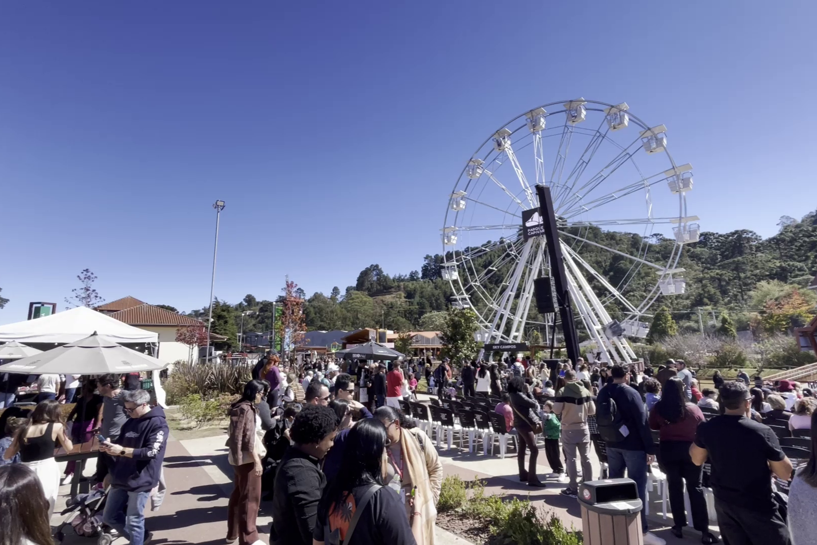 Campos do Jord�o atrai turistas em dias frios<a style='float:right;color:#ccc' href='https://www3.al.sp.gov.br/repositorio/noticia/N-08-2026/fg367199.png' target=_blank><i class='bi bi-zoom-in'></i> Clique para ver a imagem </a>