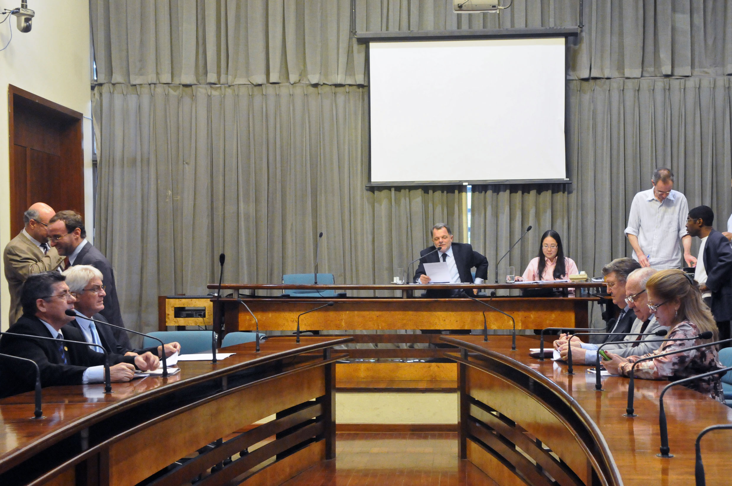 Reunio desta tera-feira, 3/9, da Comisso de Finanas, Oramento e Planejamento da Assembleia <a style='float:right;color:#ccc' href='https://www3.al.sp.gov.br/repositorio/noticia/N-09-2013/fg129283.jpg' target=_blank><i class='bi bi-zoom-in'></i> Clique para ver a imagem </a>