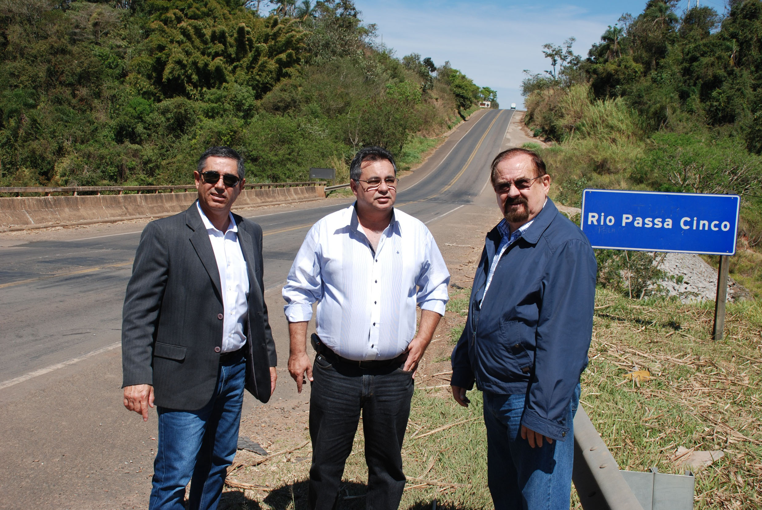 Adilson do Portal, Alécio Pazetto e Aldo Demarchi<a style='float:right;color:#ccc' href='https://www3.al.sp.gov.br/repositorio/noticia/N-09-2013/fg129386.jpg' target=_blank><i class='bi bi-zoom-in'></i> Clique para ver a imagem </a>