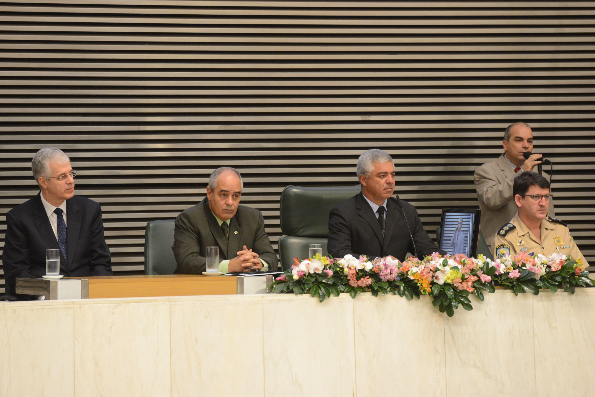 Fernando Pereira, Helenio Romualdo, Major Olimpio, Marcio Jos Pontes e Marcos de Jesus Viana<a style='float:right;color:#ccc' href='https://www3.al.sp.gov.br/repositorio/noticia/N-09-2013/fg130137.jpg' target=_blank><i class='bi bi-zoom-in'></i> Clique para ver a imagem </a>