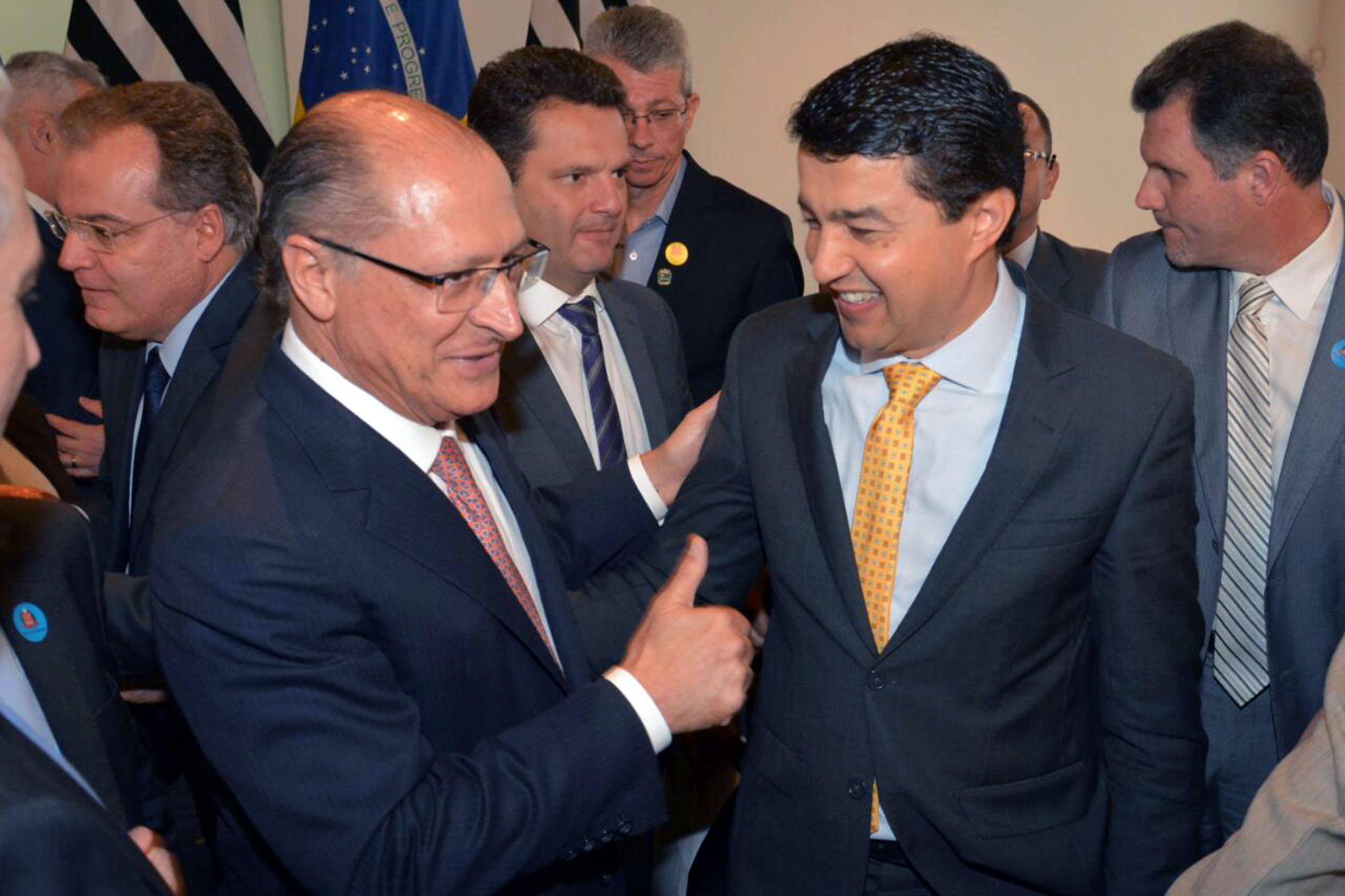 Geraldo Alckmin e Carlos Cezar<a style='float:right;color:#ccc' href='https://www3.al.sp.gov.br/repositorio/noticia/N-09-2017/fg207921.jpg' target=_blank><i class='bi bi-zoom-in'></i> Clique para ver a imagem </a>
