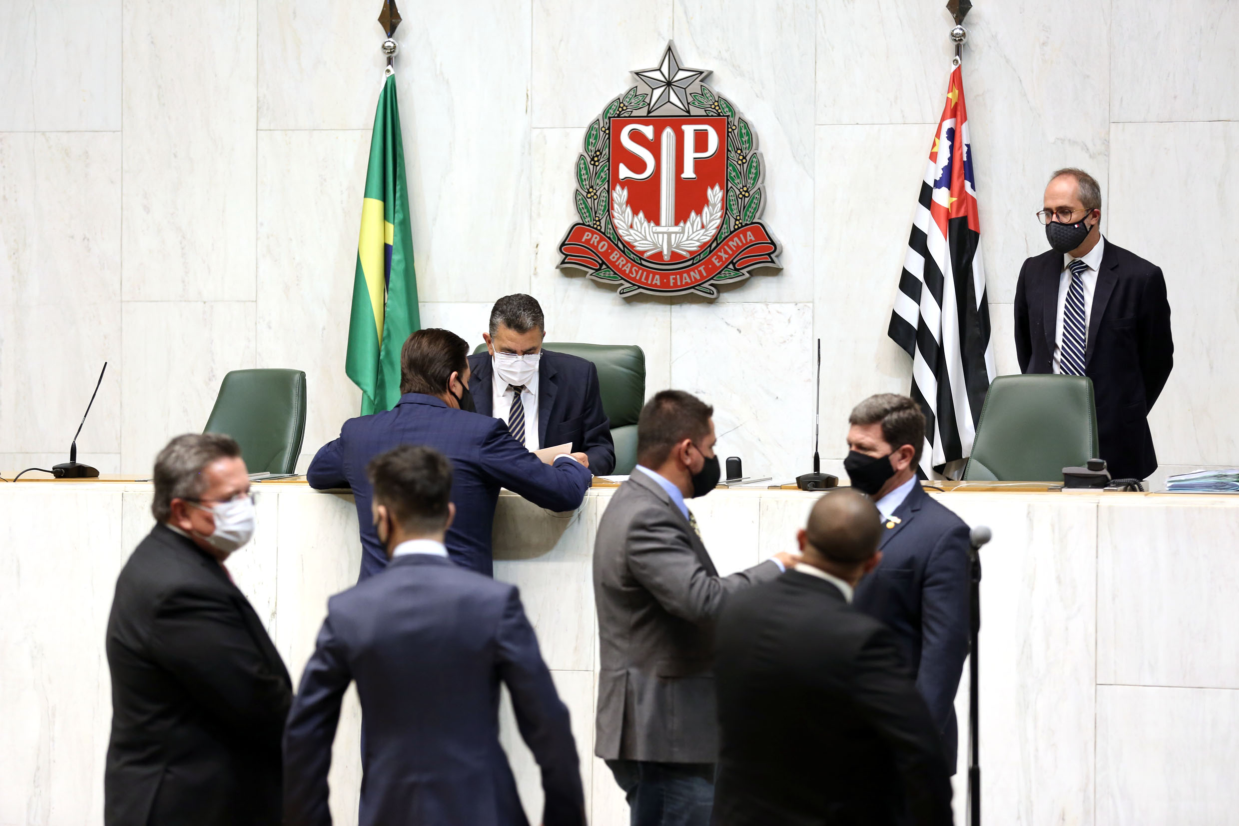 Plenrio Juscelino Kubitschek<a style='float:right;color:#ccc' href='https://www3.al.sp.gov.br/repositorio/noticia/N-09-2020/fg255255.jpg' target=_blank><i class='bi bi-zoom-in'></i> Clique para ver a imagem </a>